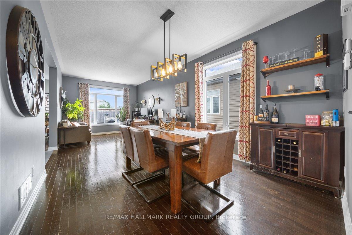 Photo 3 of 390 Bamburgh Way, Ottawa, Barrhaven - Cedargrove/Fraserdale — HOMEH