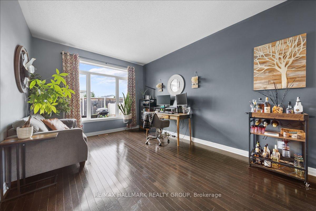 Photo 4 of 390 Bamburgh Way, Ottawa, Barrhaven - Cedargrove/Fraserdale — HOMEH