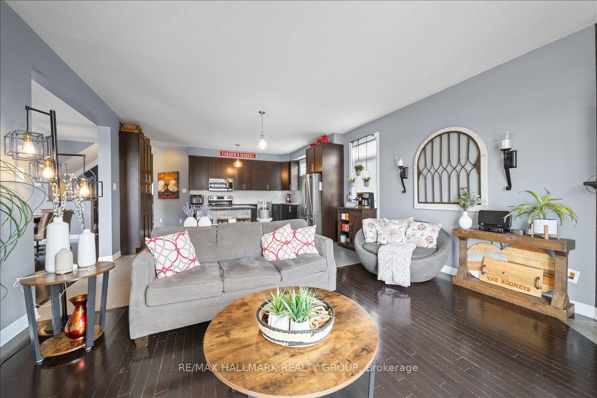 Photo 7 of 390 Bamburgh Way, Ottawa, Barrhaven - Cedargrove/Fraserdale — HOMEH