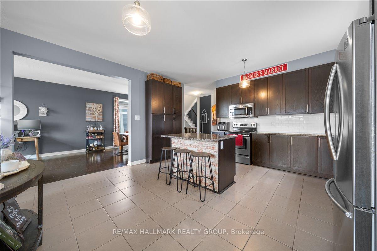 Photo 9 of 390 Bamburgh Way, Ottawa, Barrhaven - Cedargrove/Fraserdale — HOMEH