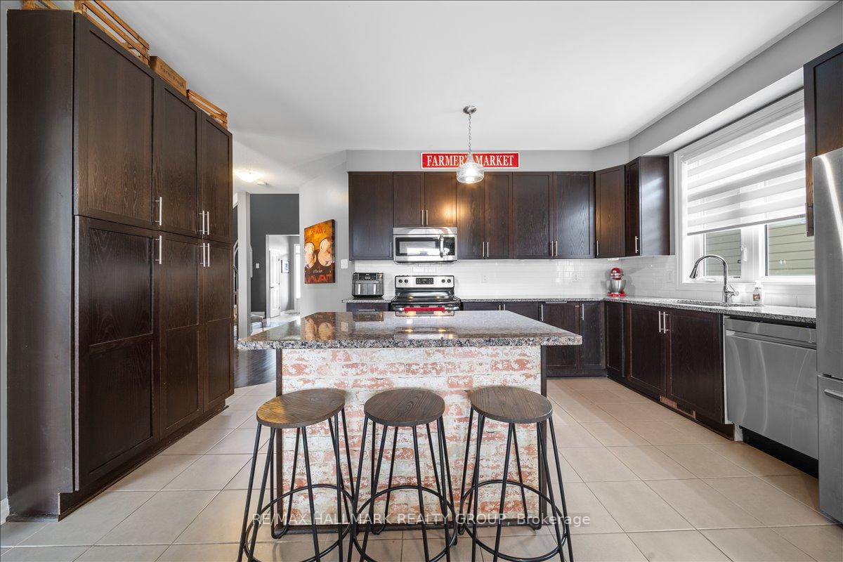 Photo 11 of 390 Bamburgh Way, Ottawa, Barrhaven - Cedargrove/Fraserdale — HOMEH