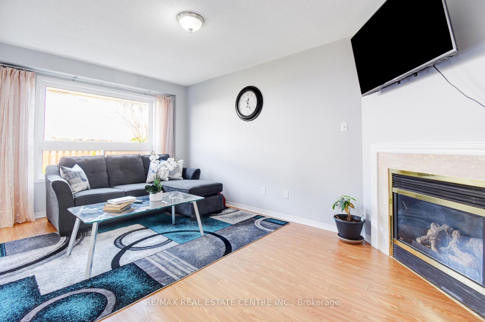 Photo 8 of 103 Botavia Downs Drive, Brampton, Fletcher's Meadow — HOMEH