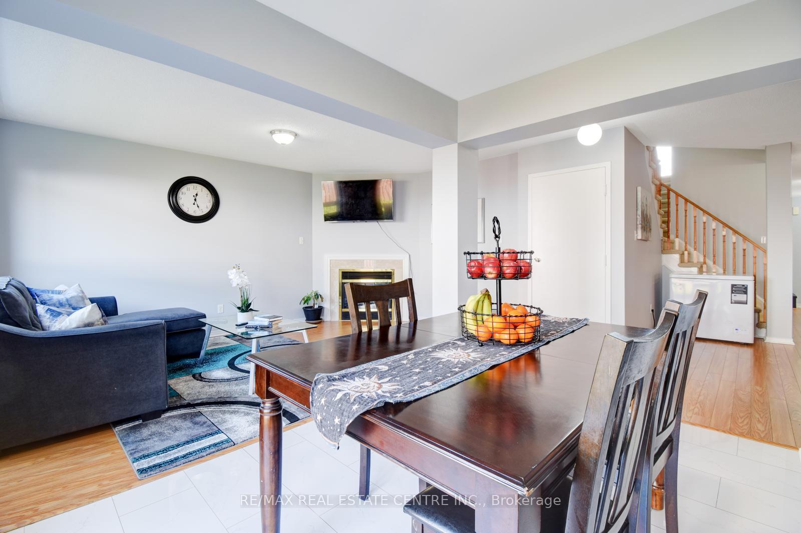 Photo 14 of 103 Botavia Downs Drive, Brampton, Fletcher's Meadow — HOMEH