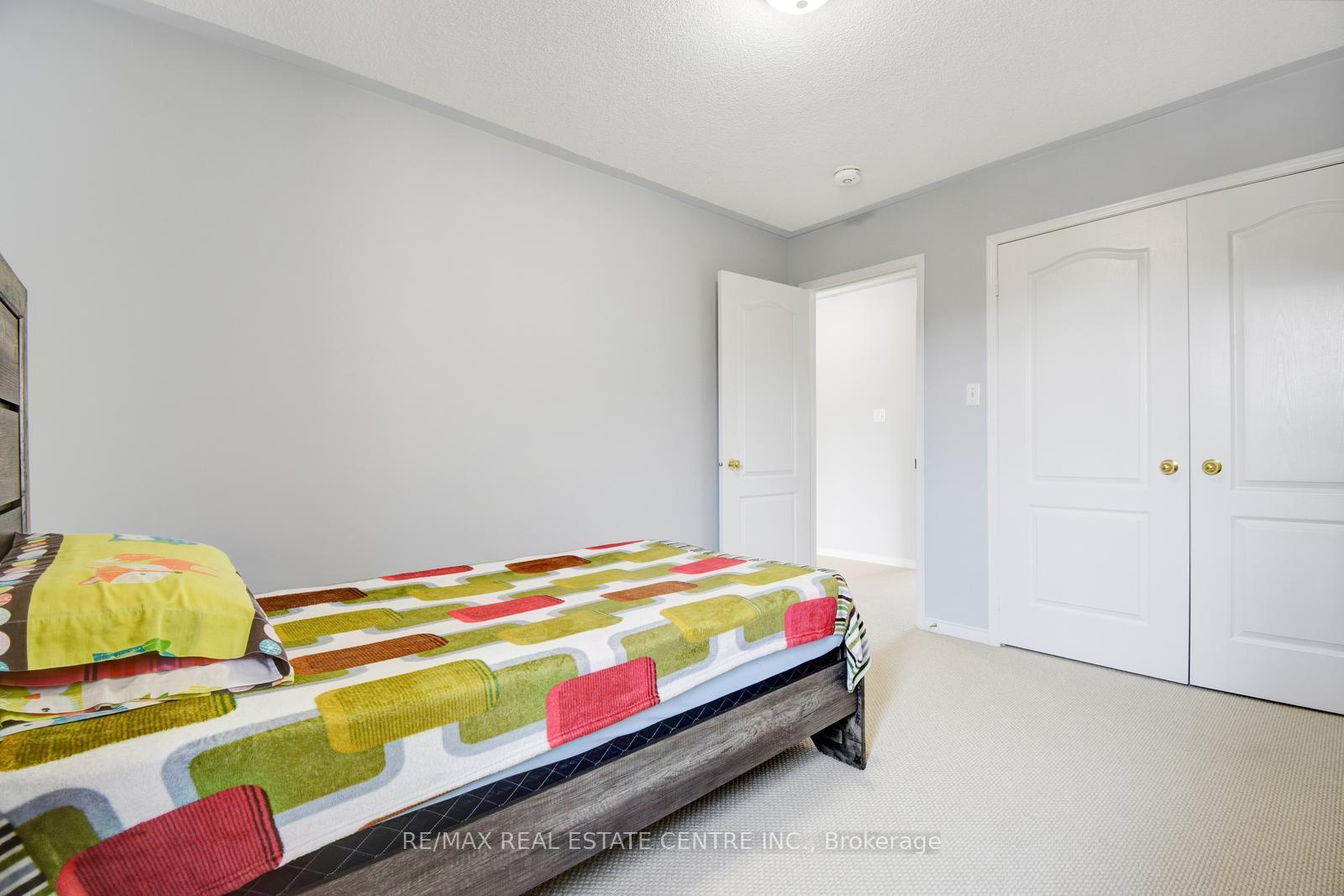Photo 24 of 103 Botavia Downs Drive, Brampton, Fletcher's Meadow — HOMEH