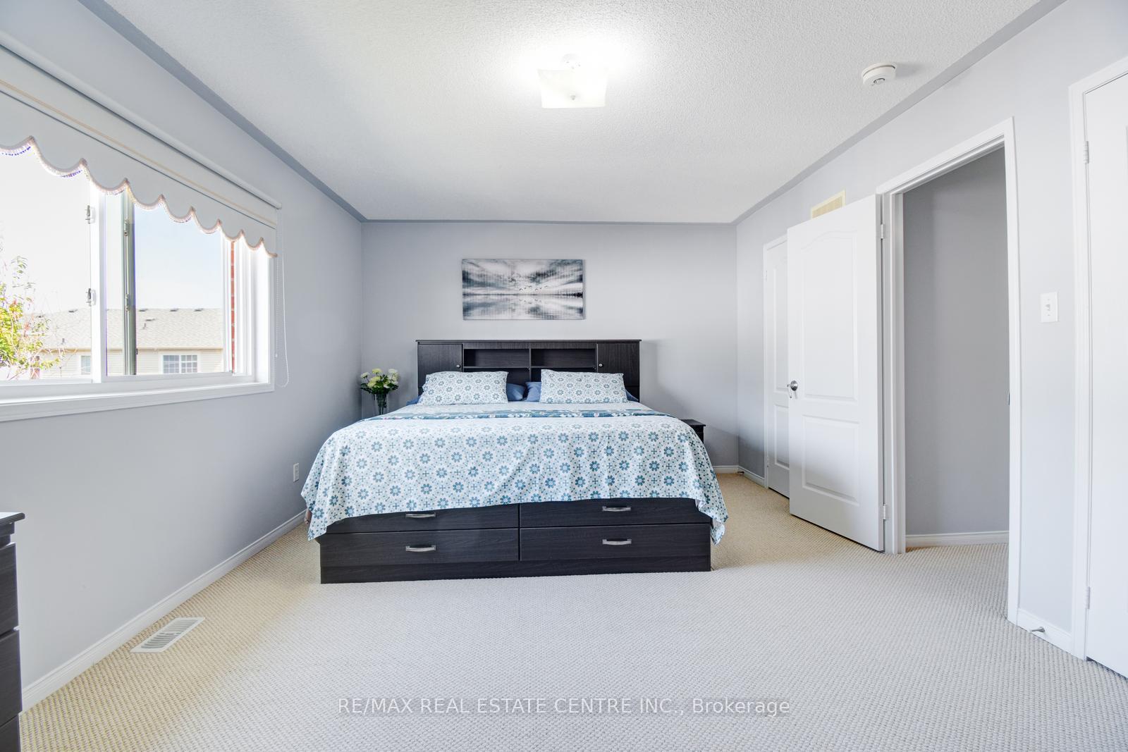 Photo 22 of 103 Botavia Downs Drive, Brampton, Fletcher's Meadow — HOMEH