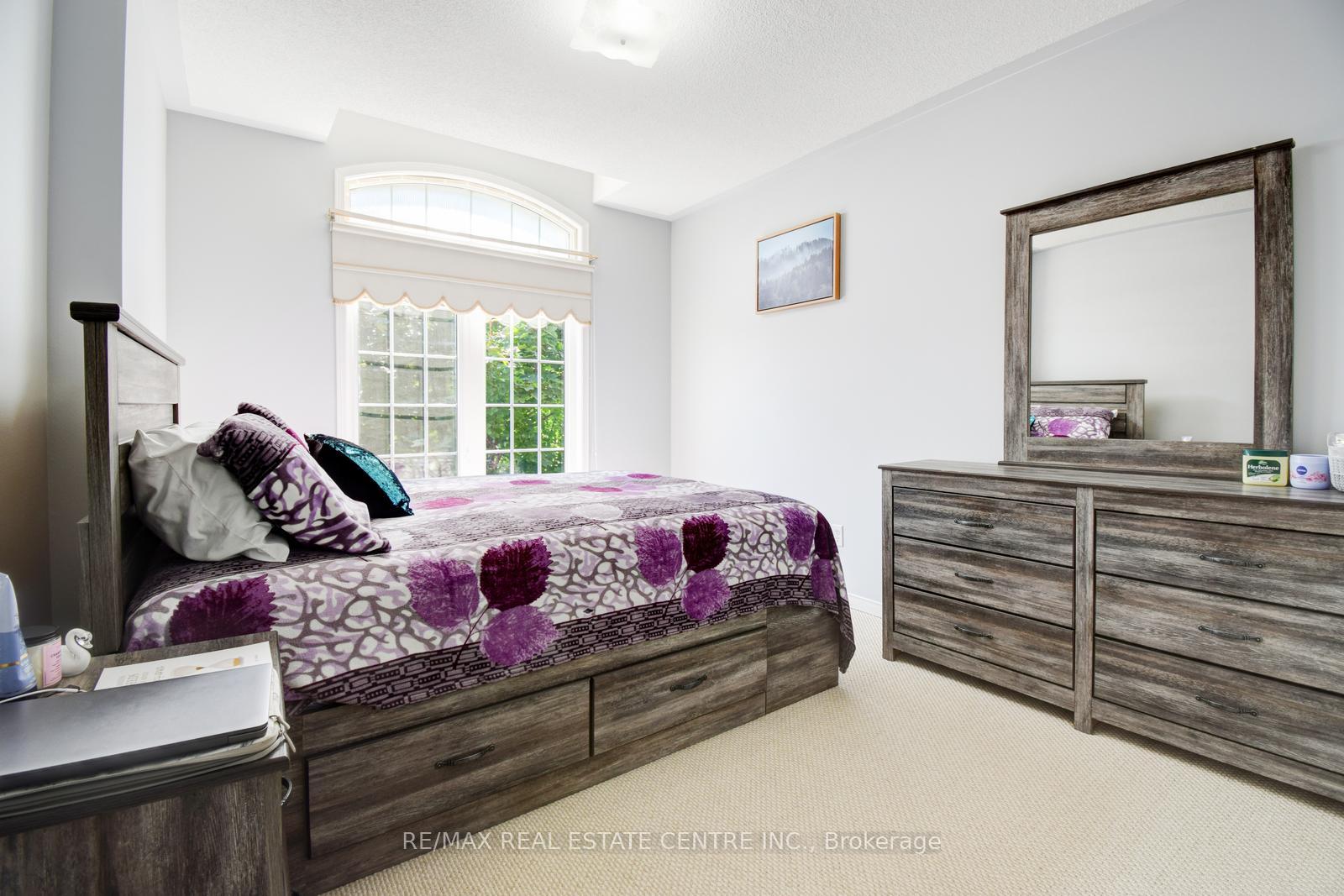 Photo 31 of 103 Botavia Downs Drive, Brampton, Fletcher's Meadow — HOMEH