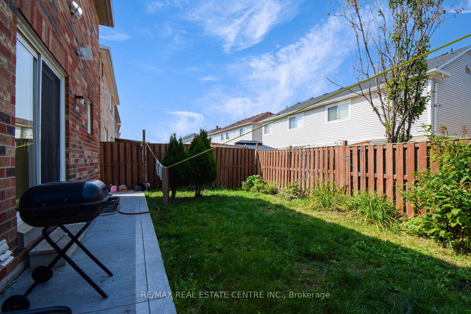 Photo 39 of 103 Botavia Downs Drive, Brampton, Fletcher's Meadow — HOMEH