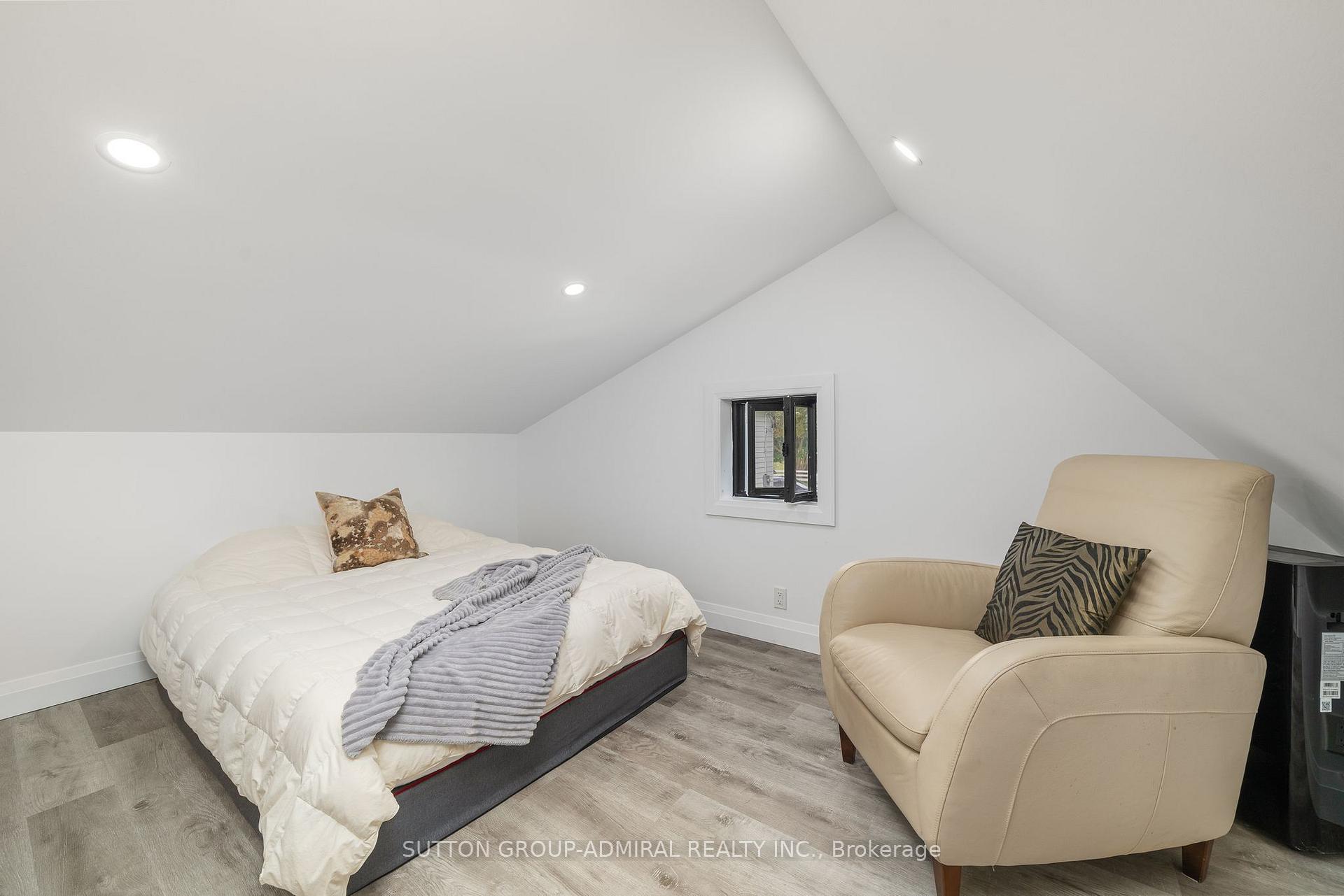 Photo 29 of 53 York Street, Prince Edward County, Picton — HOMEH