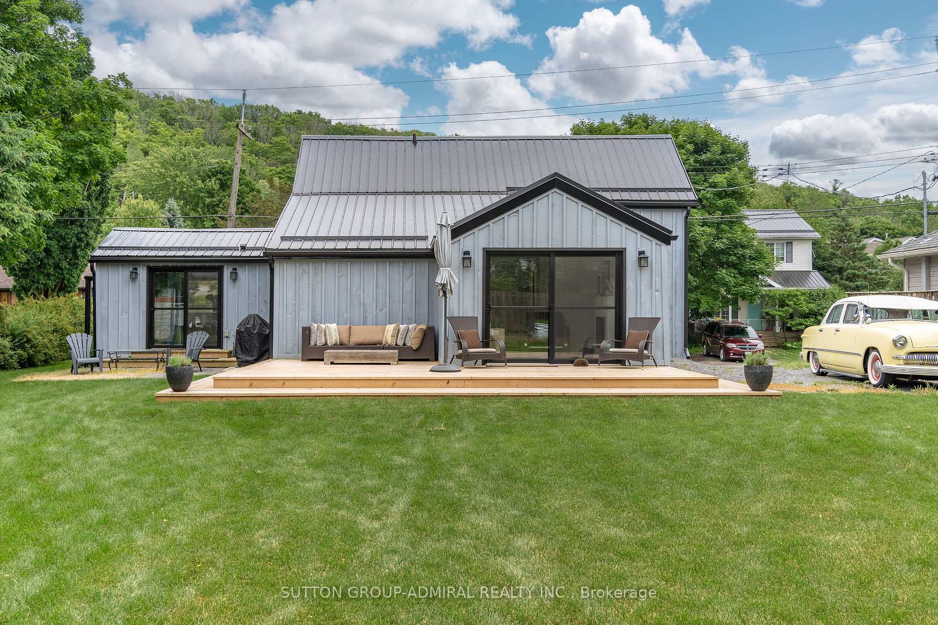 Photo 35 of 53 York Street, Prince Edward County, Picton — HOMEH