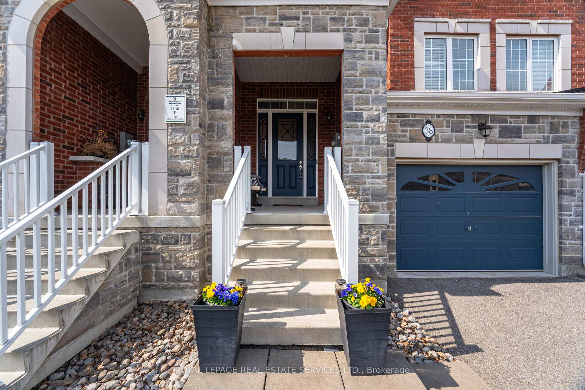 Photo 2 of 38 Meadowcreek Road, Caledon, Rural Caledon — HOMEH