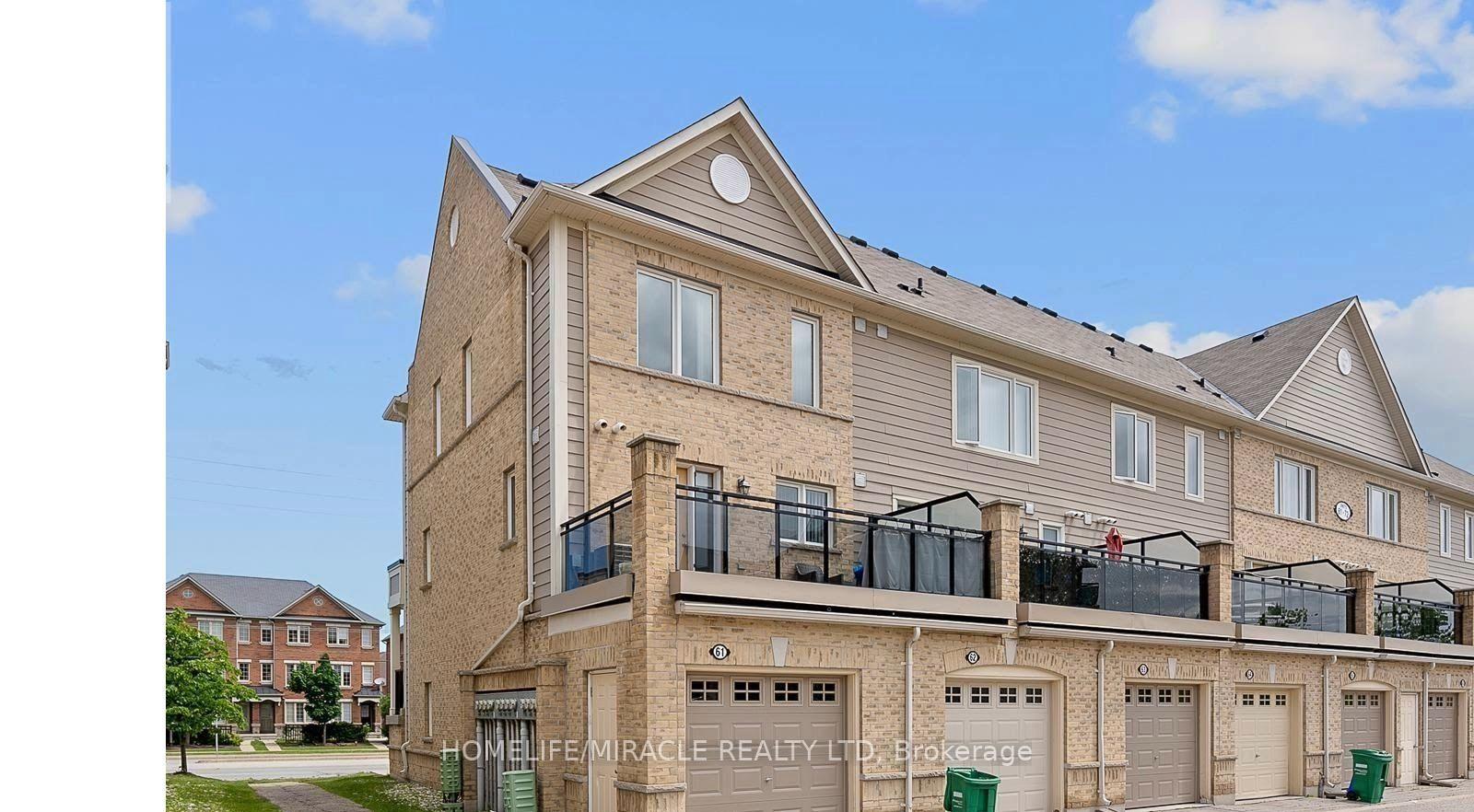 Front of Unit 61, 60 Fairwood Circle