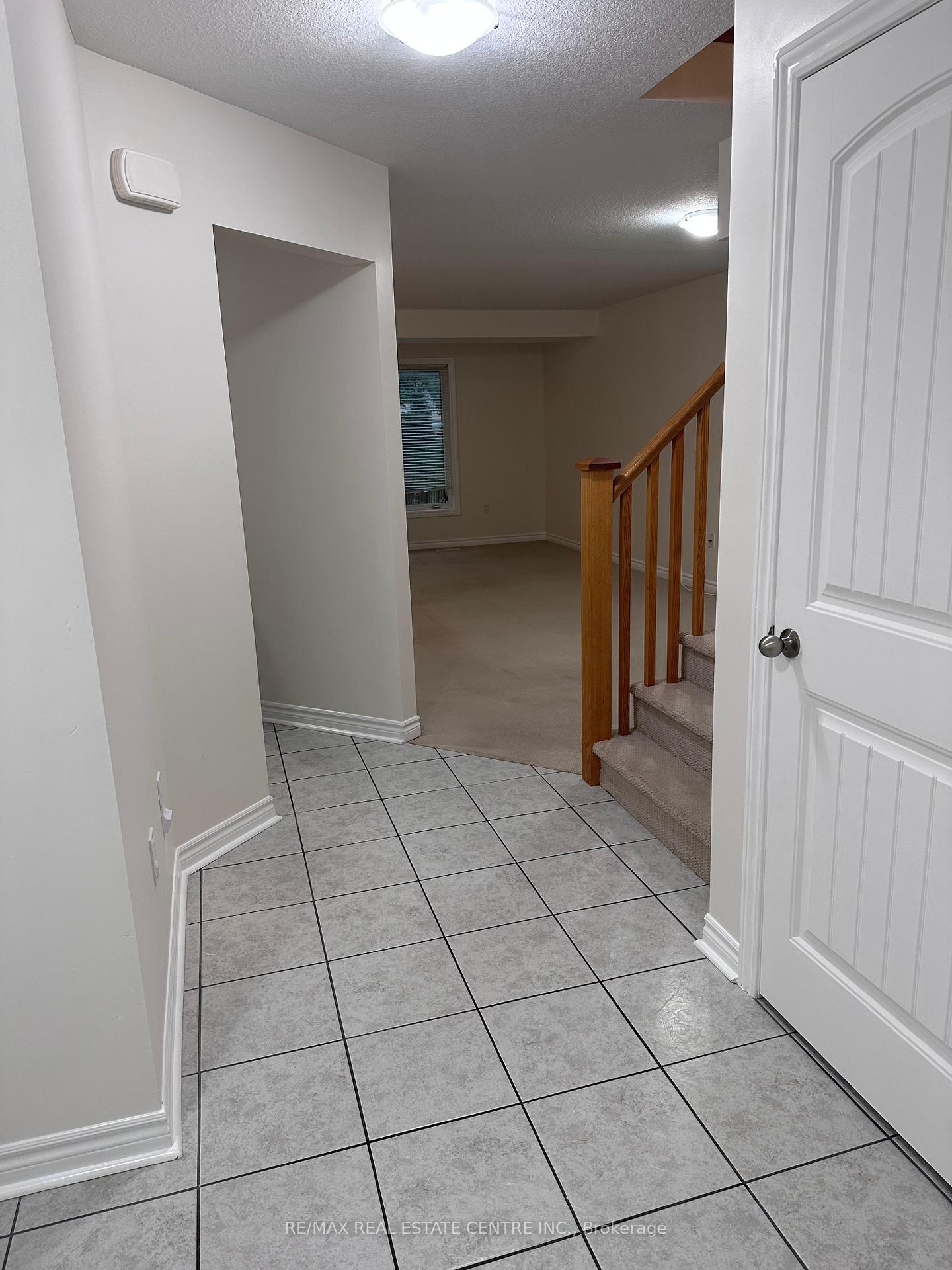 Photo 3 of Unit Upper, 61 Laughland Lane, Guelph, Pineridge/Westminster Woods — HOMEH
