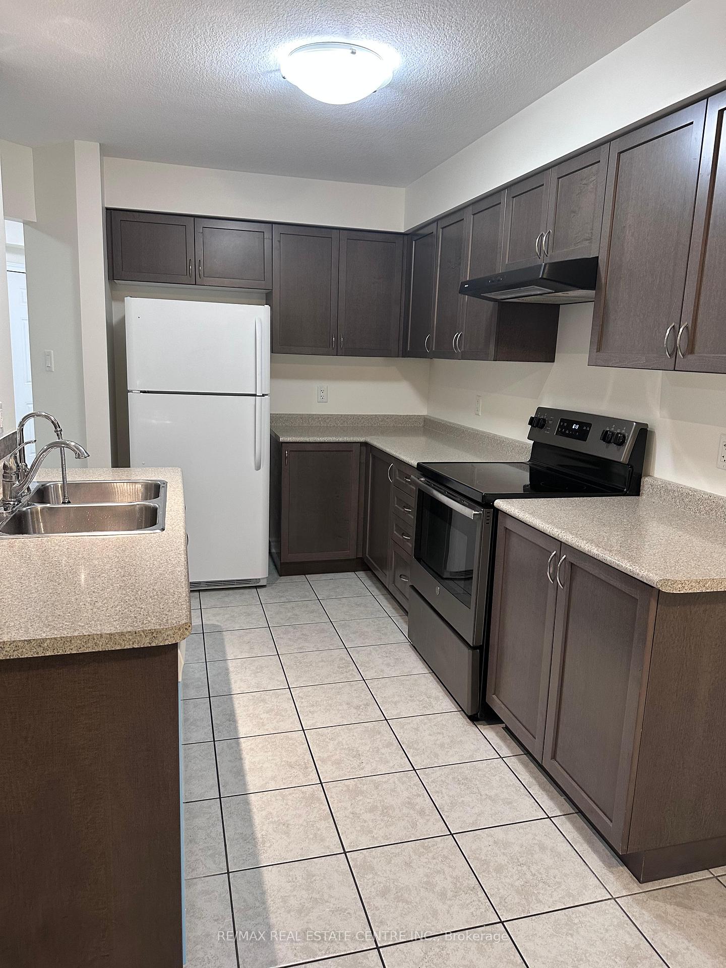 Photo 7 of Unit Upper, 61 Laughland Lane, Guelph, Pineridge/Westminster Woods — HOMEH