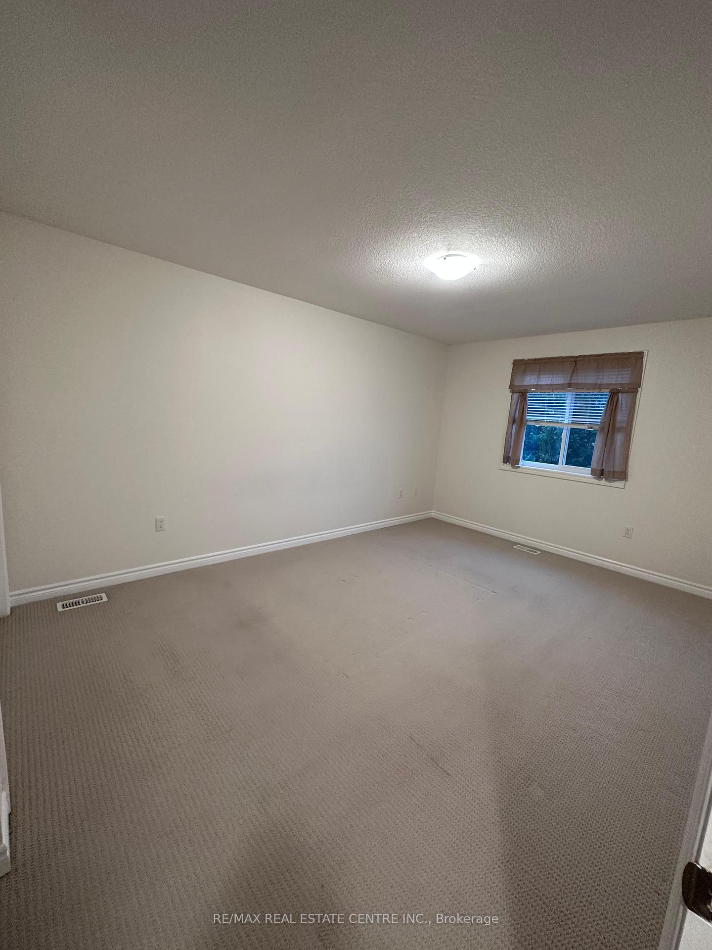 Photo 12 of Unit Upper, 61 Laughland Lane, Guelph, Pineridge/Westminster Woods — HOMEH