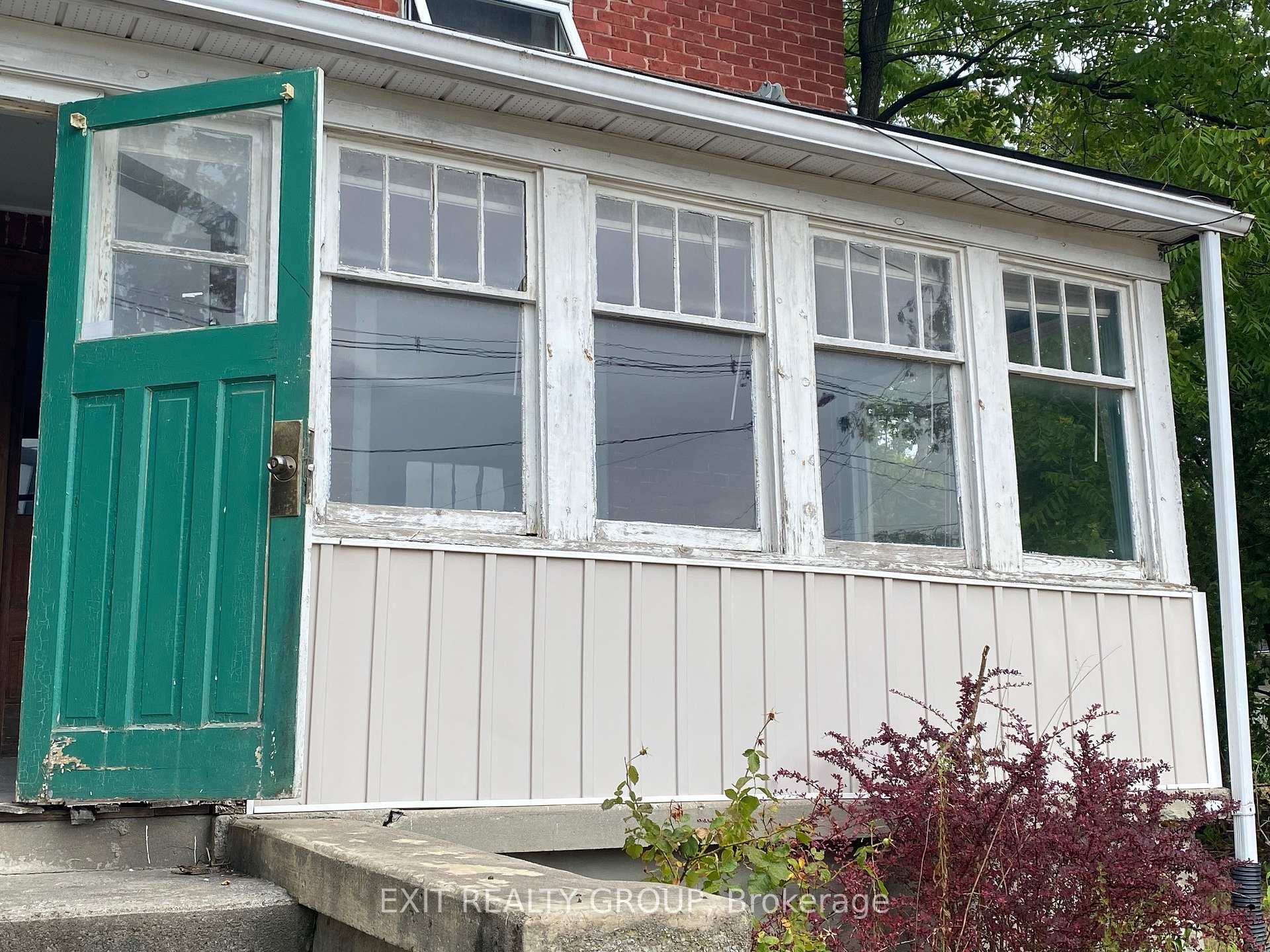 Photo 2 of 109 West Street, Quinte West, Trenton Ward — HOMEH