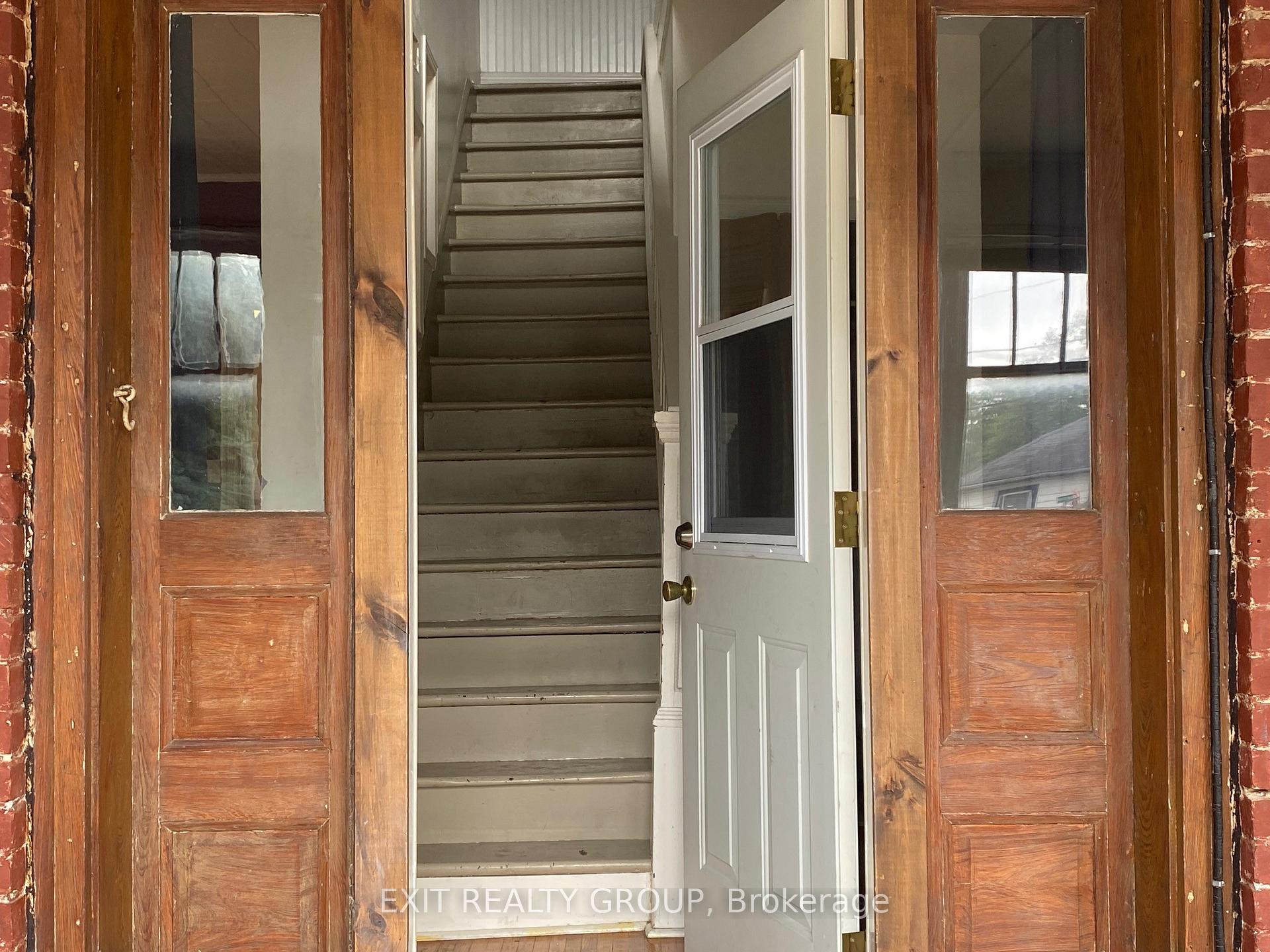 Photo 3 of 109 West Street, Quinte West, Trenton Ward — HOMEH
