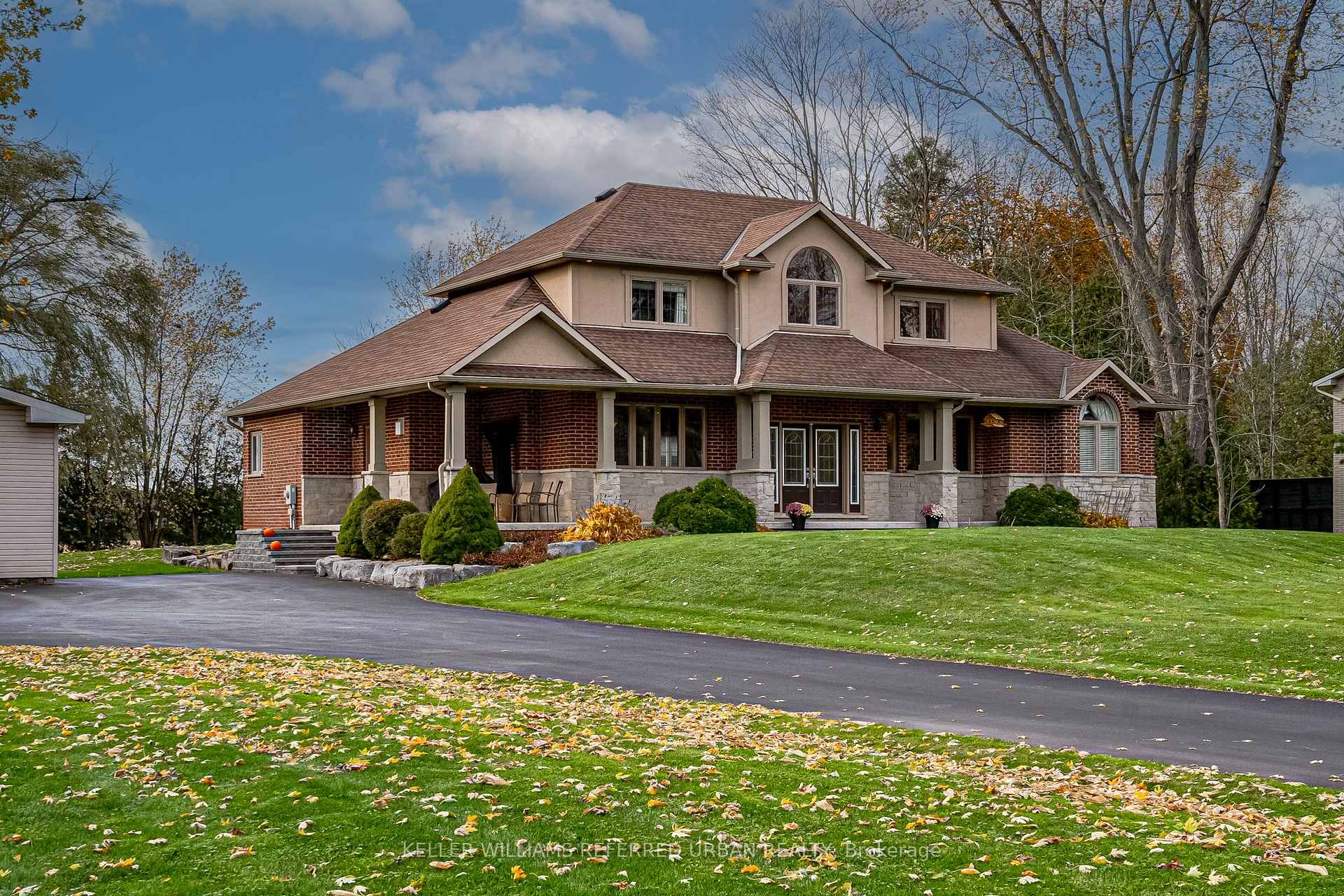 Front of 108 Sunnyridge Road