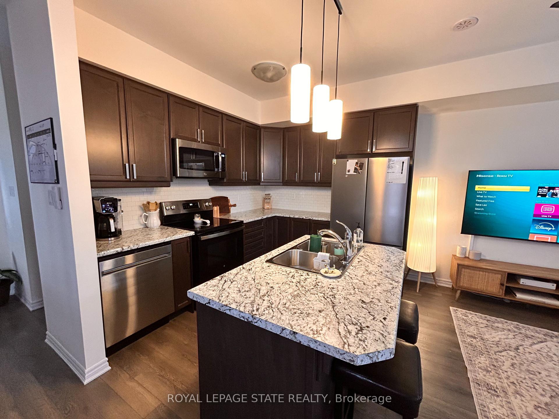 Photo 3 of Unit 40, 305 Garner Road W, Hamilton, Ancaster — HOMEH