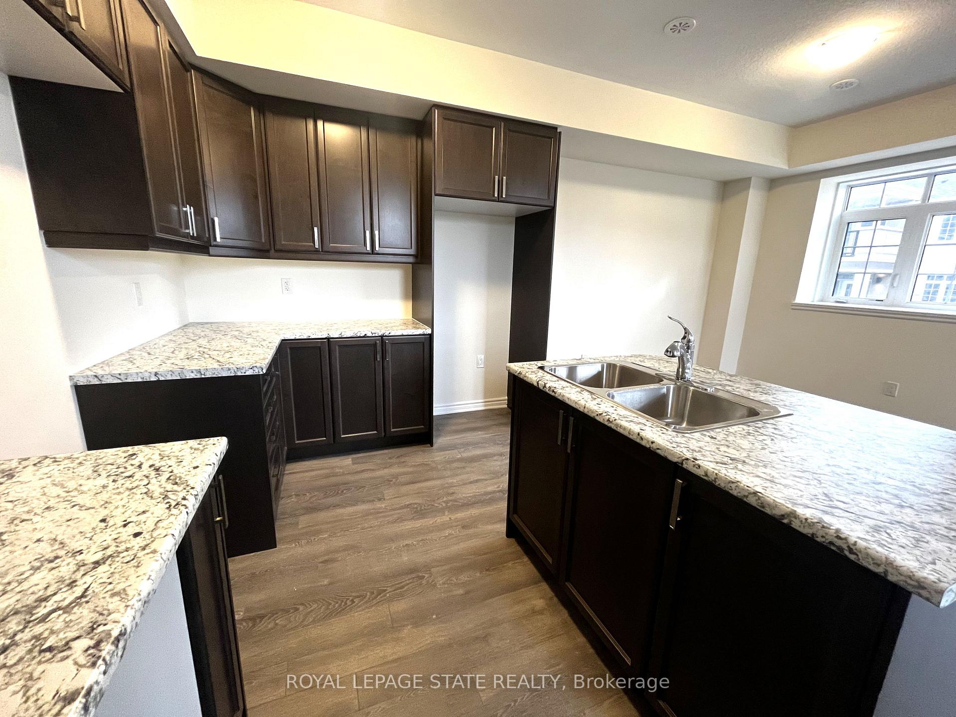 Photo 10 of Unit 40, 305 Garner Road W, Hamilton, Ancaster — HOMEH