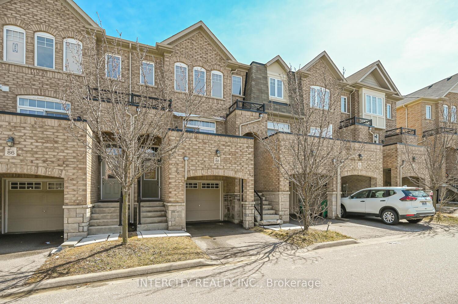 Photo 6 of 88 Magdalene Crescent, Brampton, Heart Lake East — HOMEH