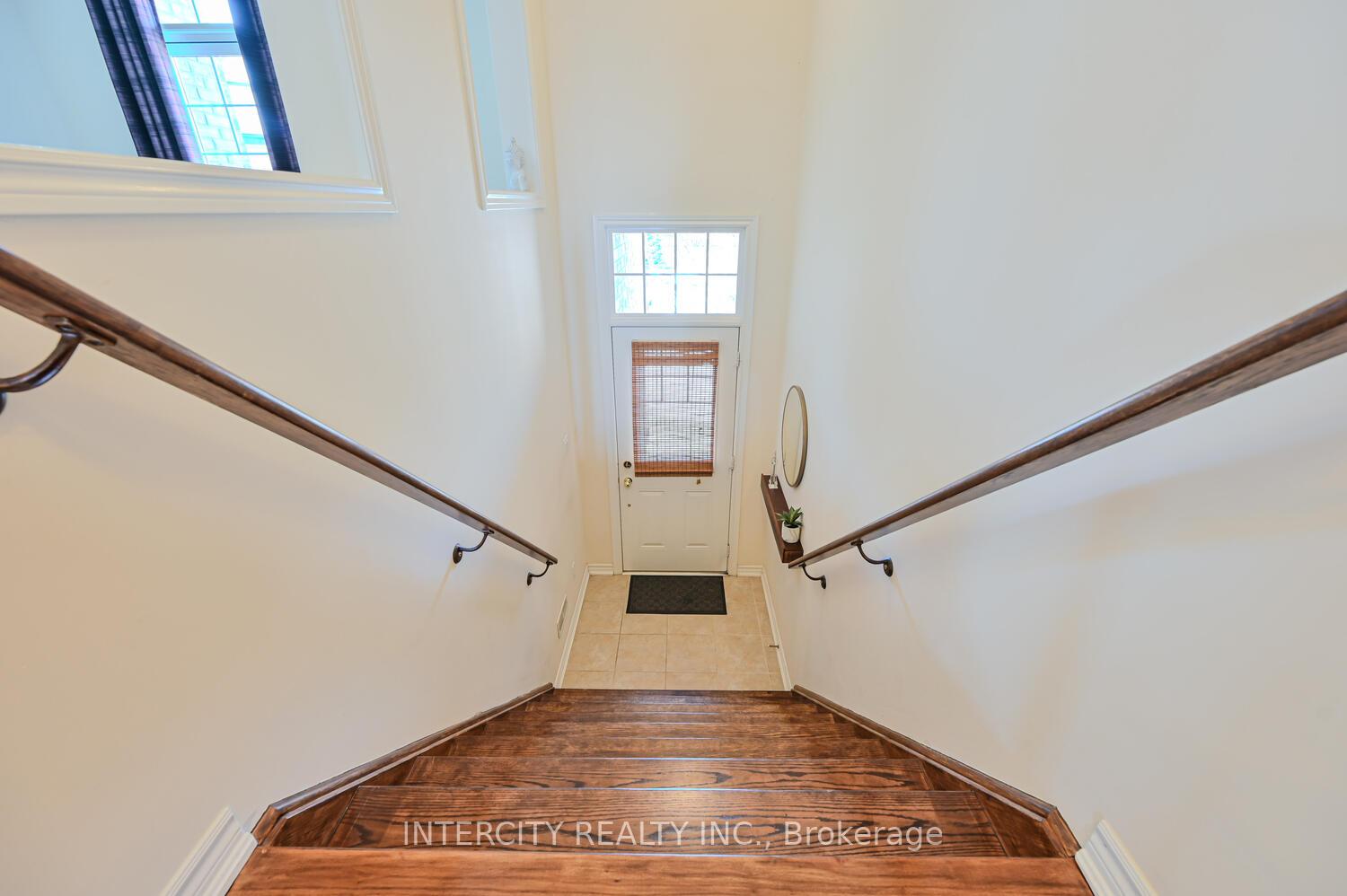 Photo 2 of 88 Magdalene Crescent, Brampton, Heart Lake East — HOMEH