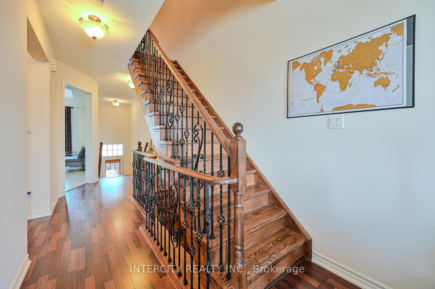 Photo 17 of 88 Magdalene Crescent, Brampton, Heart Lake East — HOMEH