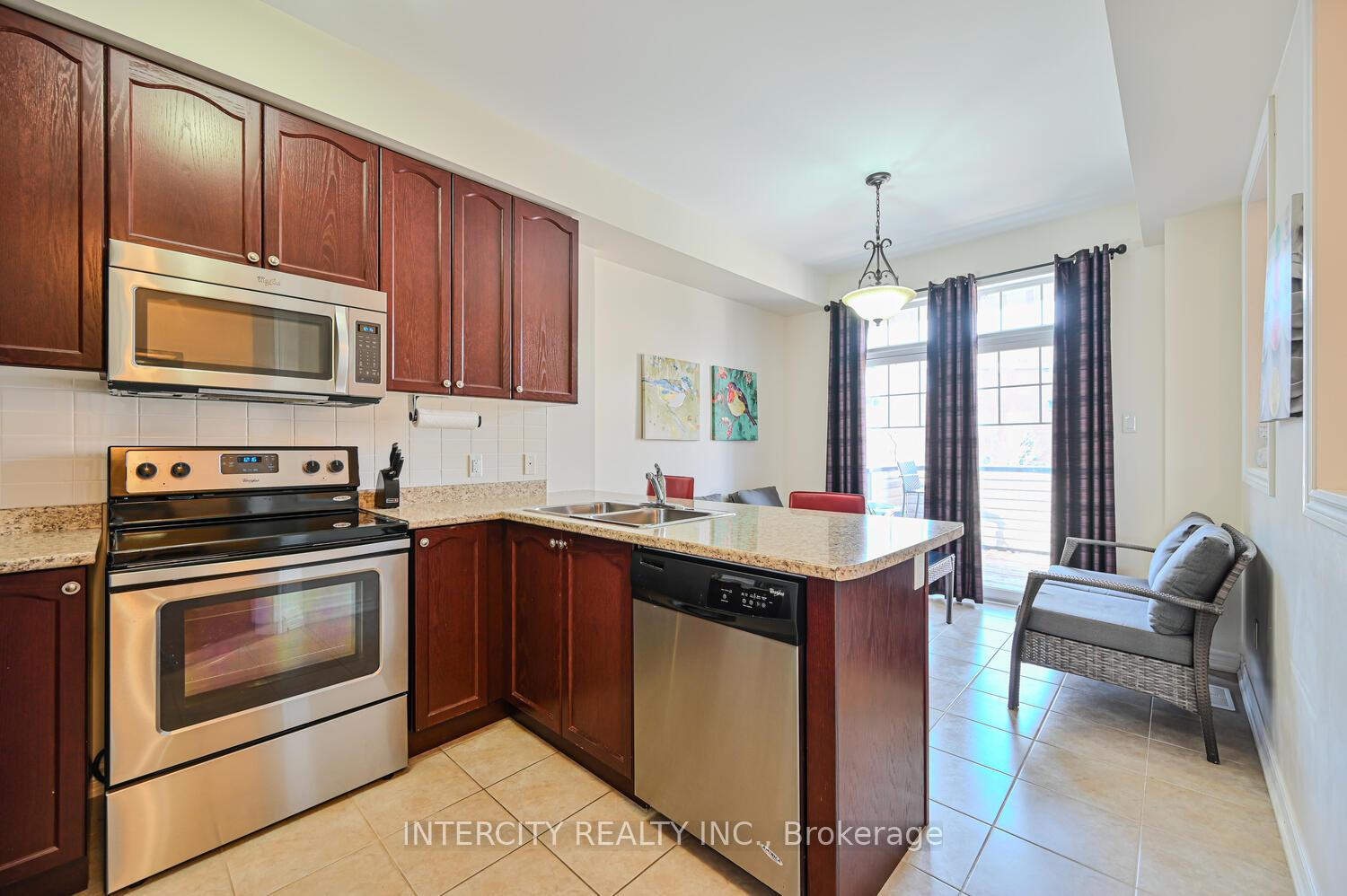 Photo 18 of 88 Magdalene Crescent, Brampton, Heart Lake East — HOMEH