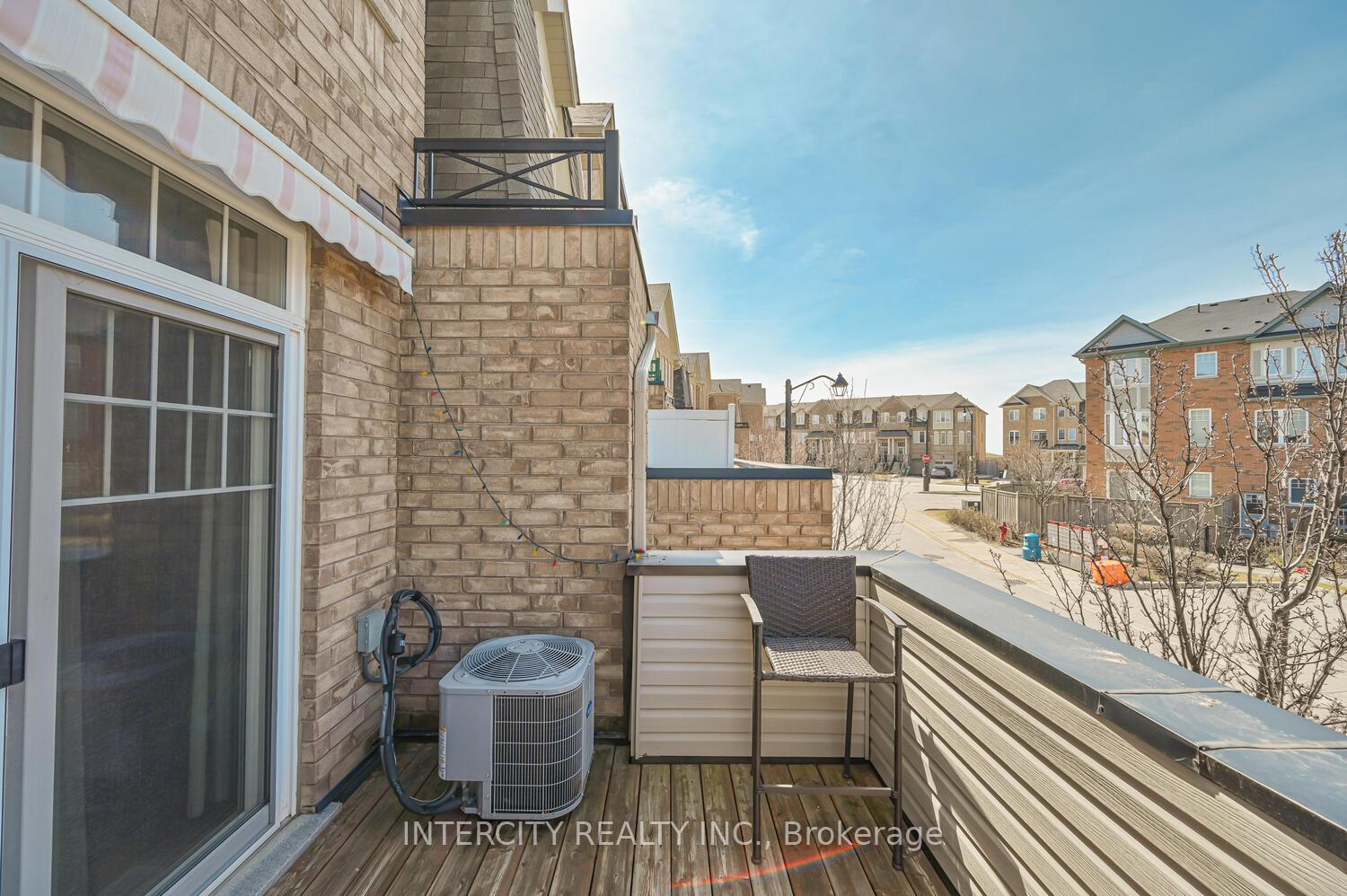 Photo 42 of 88 Magdalene Crescent, Brampton, Heart Lake East — HOMEH