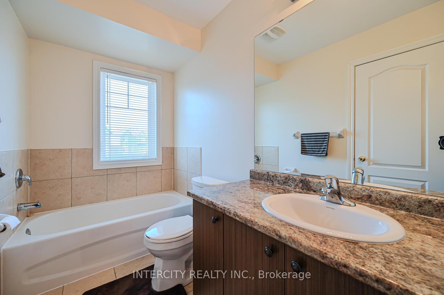 Photo 39 of 88 Magdalene Crescent, Brampton, Heart Lake East — HOMEH