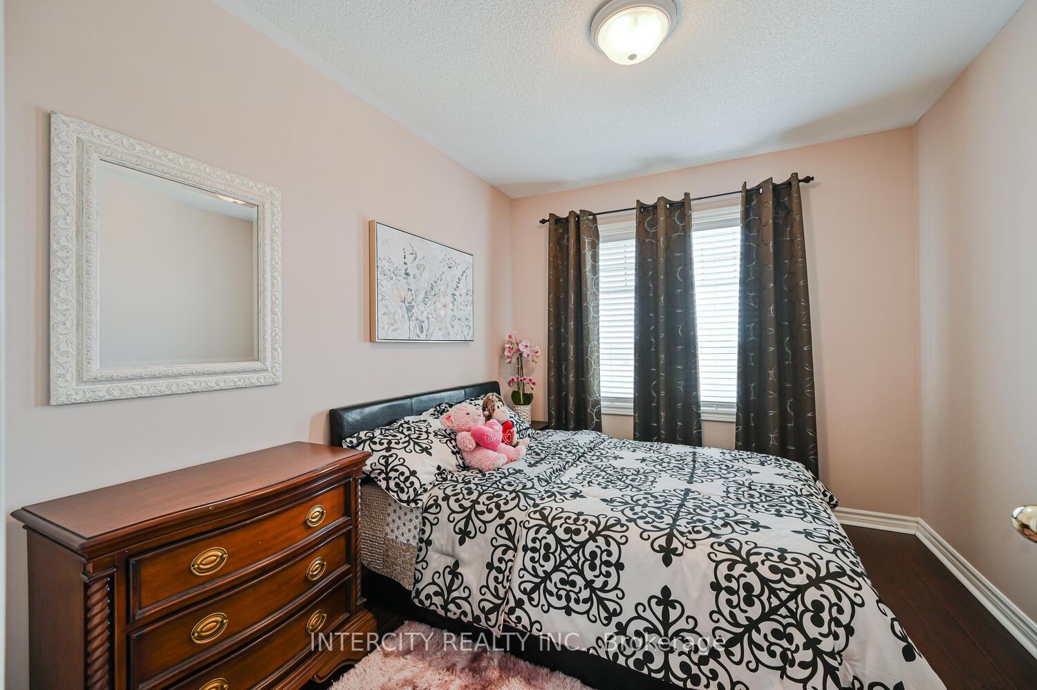 Photo 44 of 88 Magdalene Crescent, Brampton, Heart Lake East — HOMEH