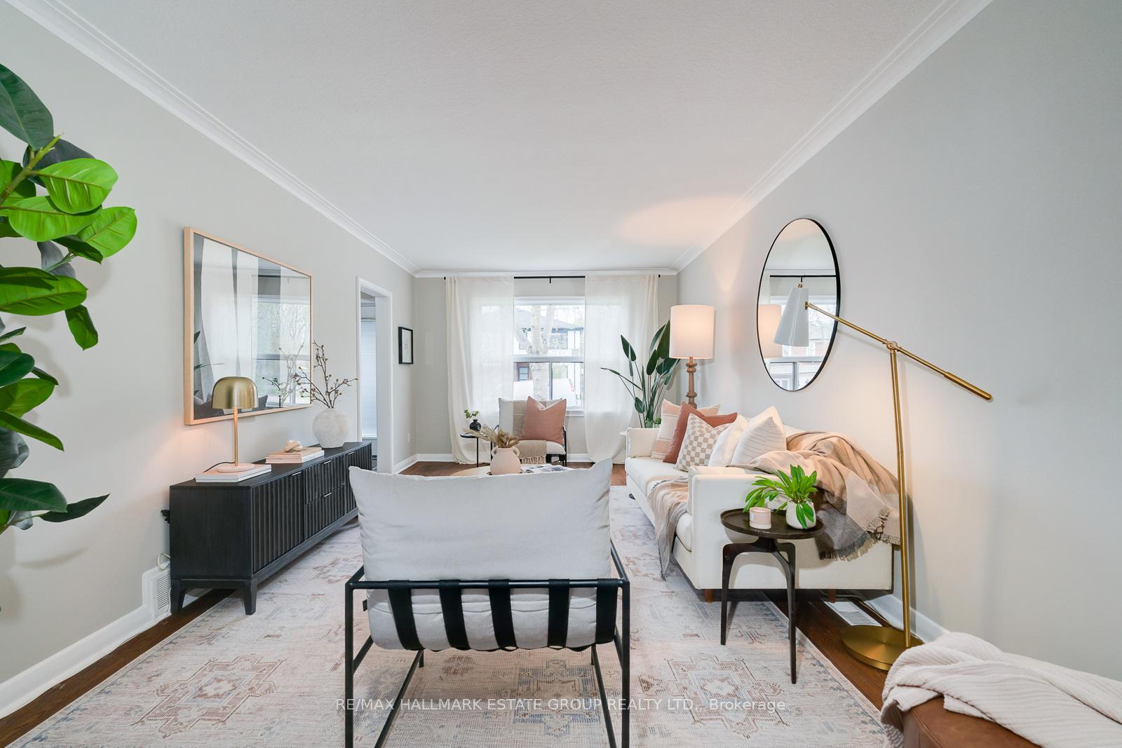 Photo 2 of 279 Hiawatha Road, Toronto, Greenwood-Coxwell — HOMEH