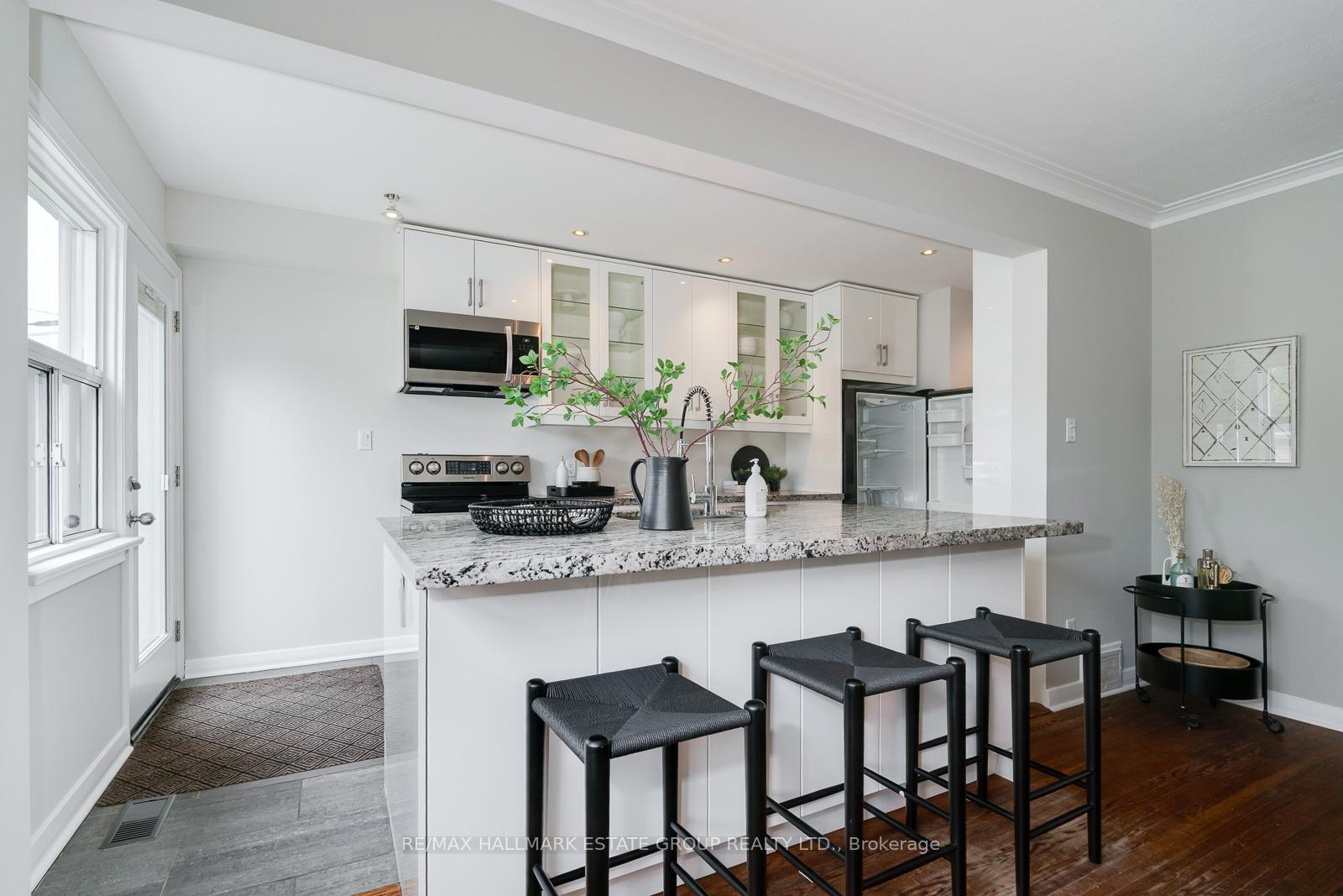 Photo 14 of 279 Hiawatha Road, Toronto, Greenwood-Coxwell — HOMEH