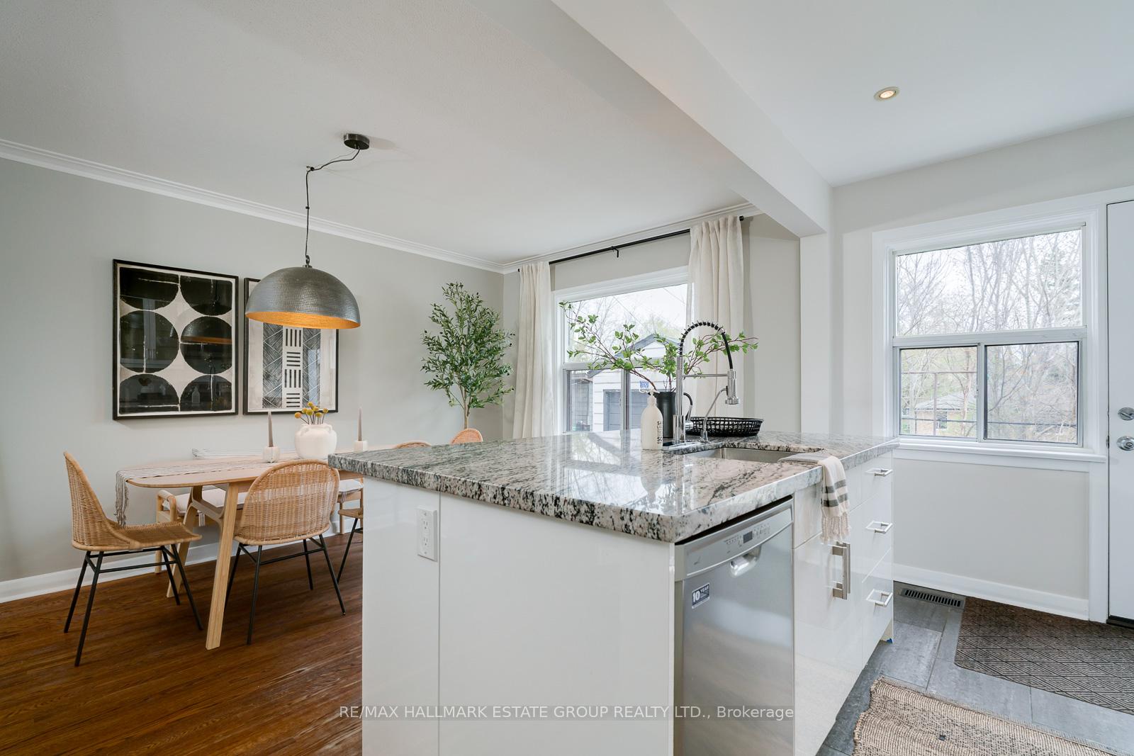 Photo 5 of 279 Hiawatha Road, Toronto, Greenwood-Coxwell — HOMEH