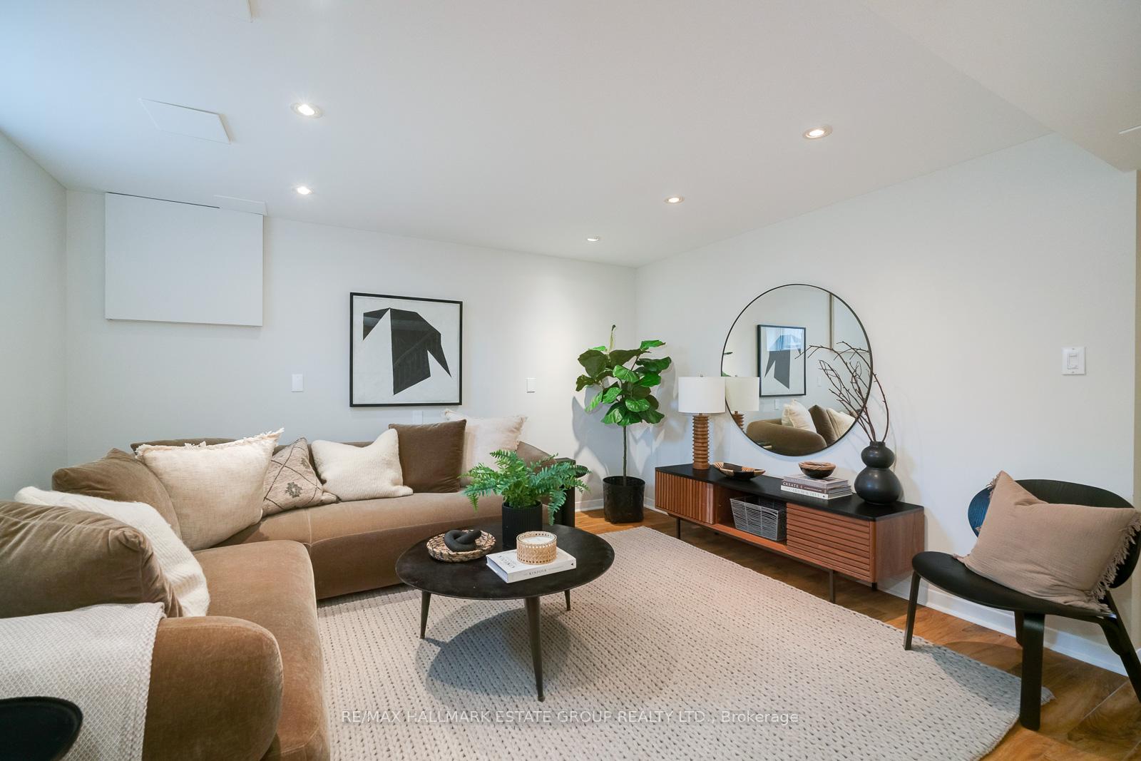 Photo 28 of 279 Hiawatha Road, Toronto, Greenwood-Coxwell — HOMEH