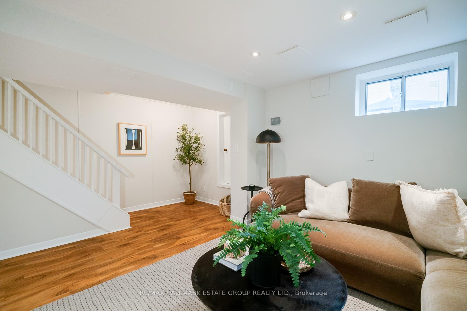 Photo 15 of 279 Hiawatha Road, Toronto, Greenwood-Coxwell — HOMEH