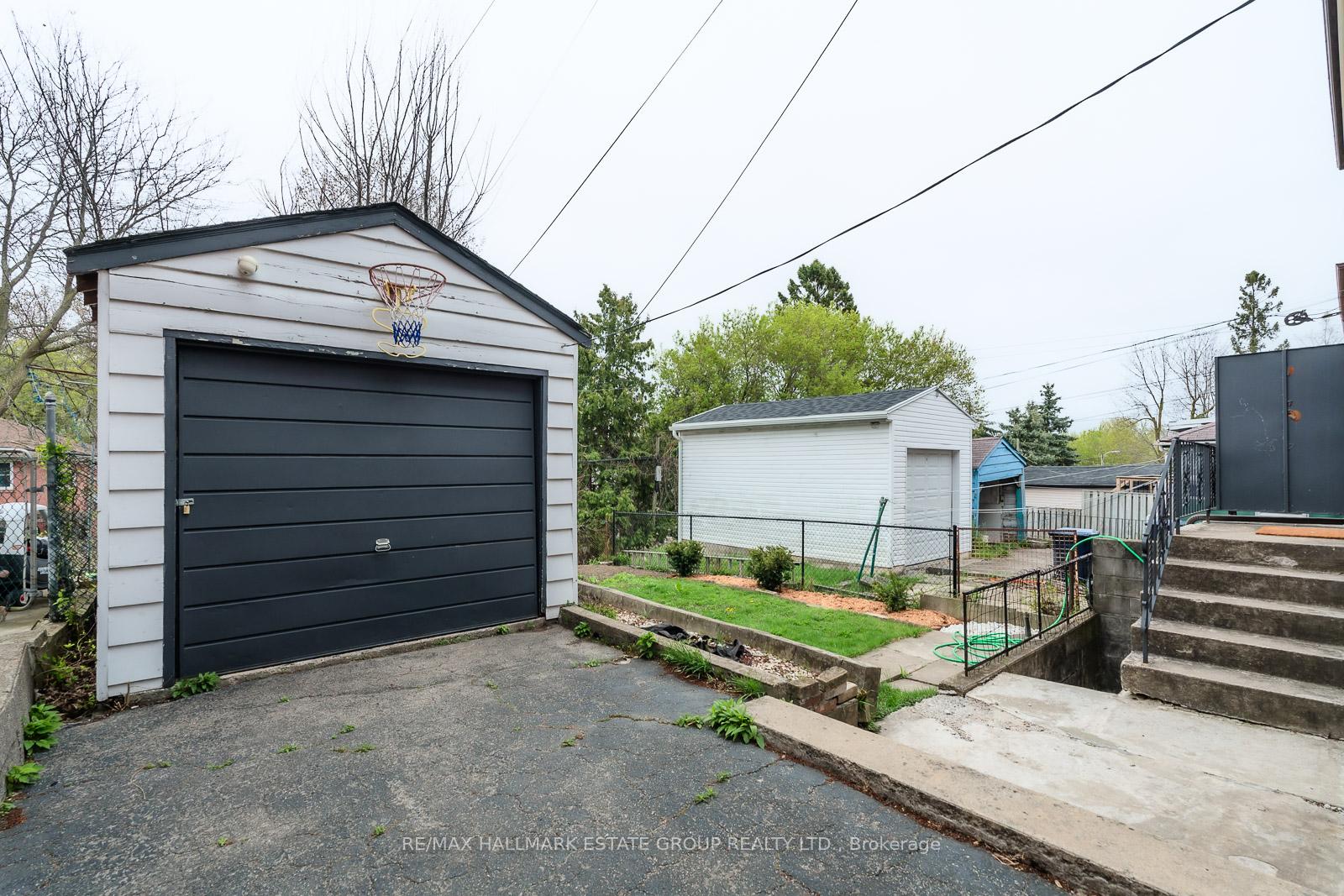 Photo 26 of 279 Hiawatha Road, Toronto, Greenwood-Coxwell — HOMEH