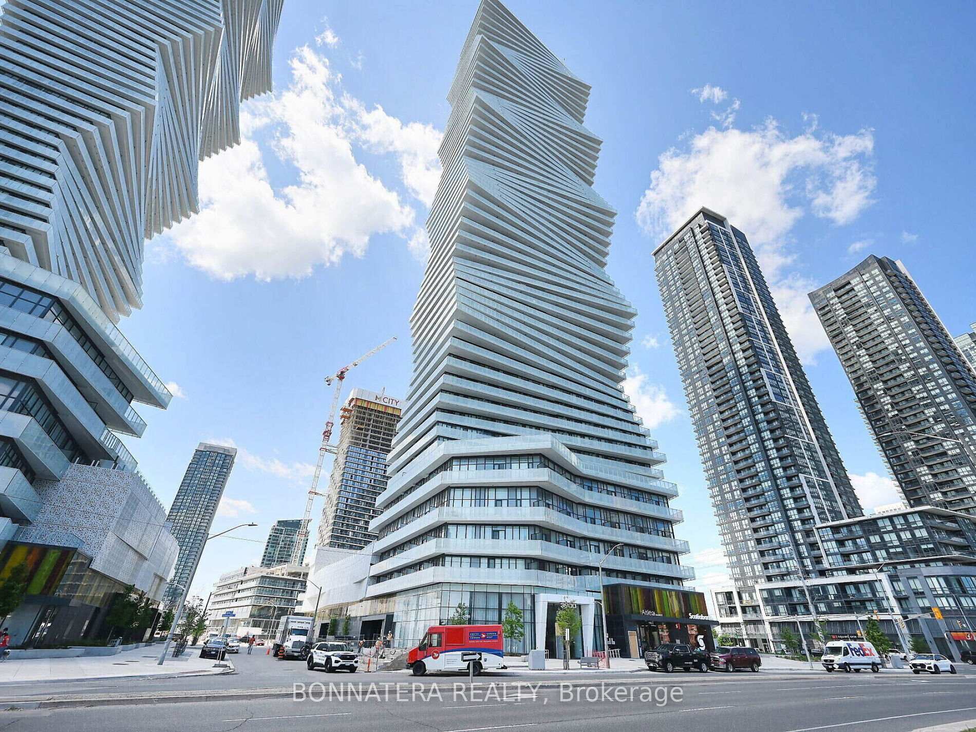 Front of Unit 906, 3900 Confederation Parkway