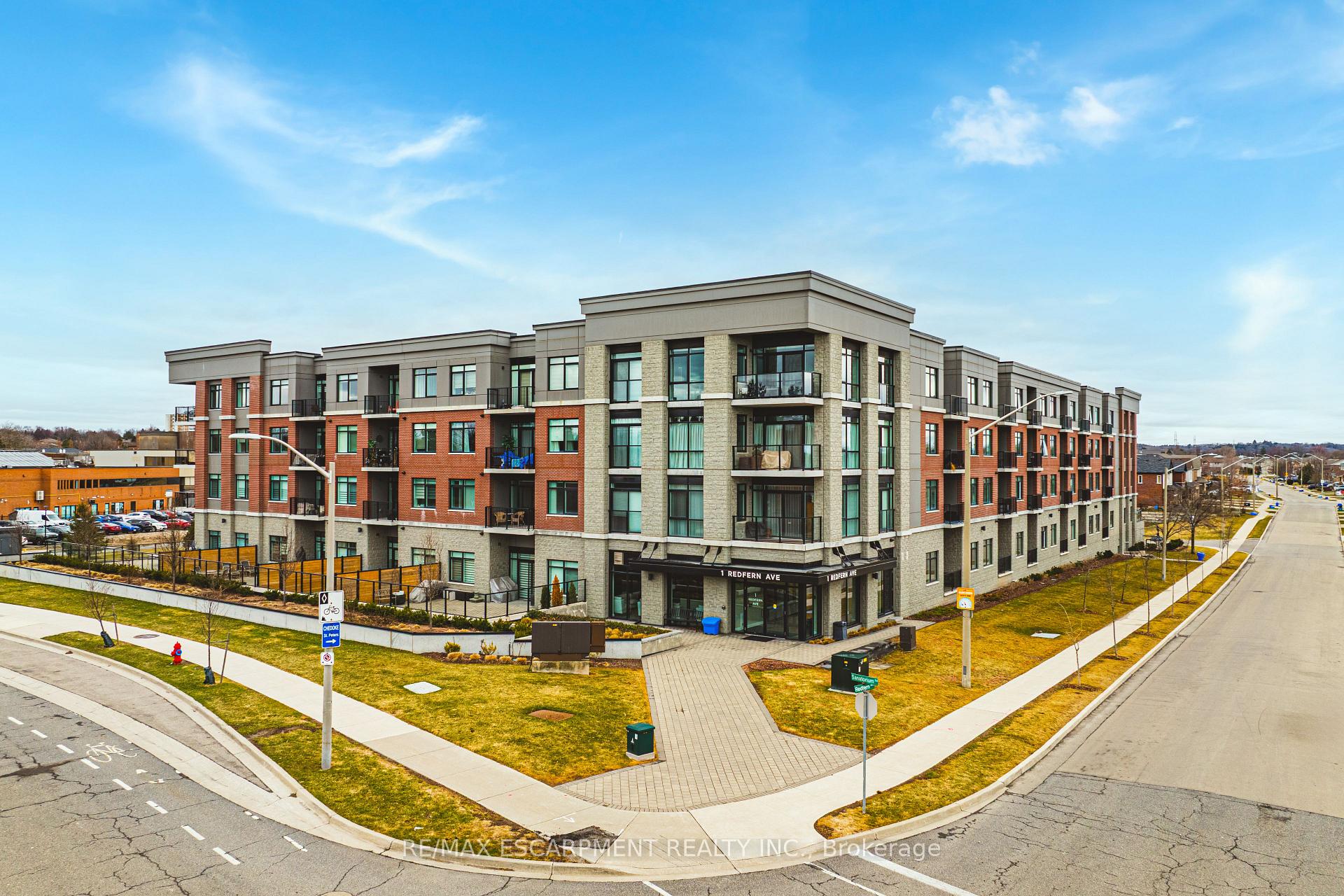 Front of Unit 215, 1 Redfern Avenue