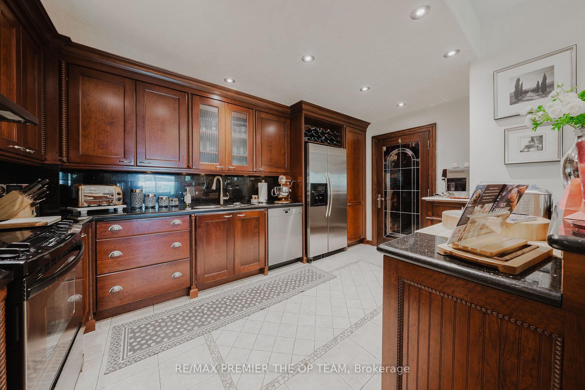 Photo 14 of Unit 321, 121 Woodbridge Avenue, Vaughan, West Woodbridge — HOMEH