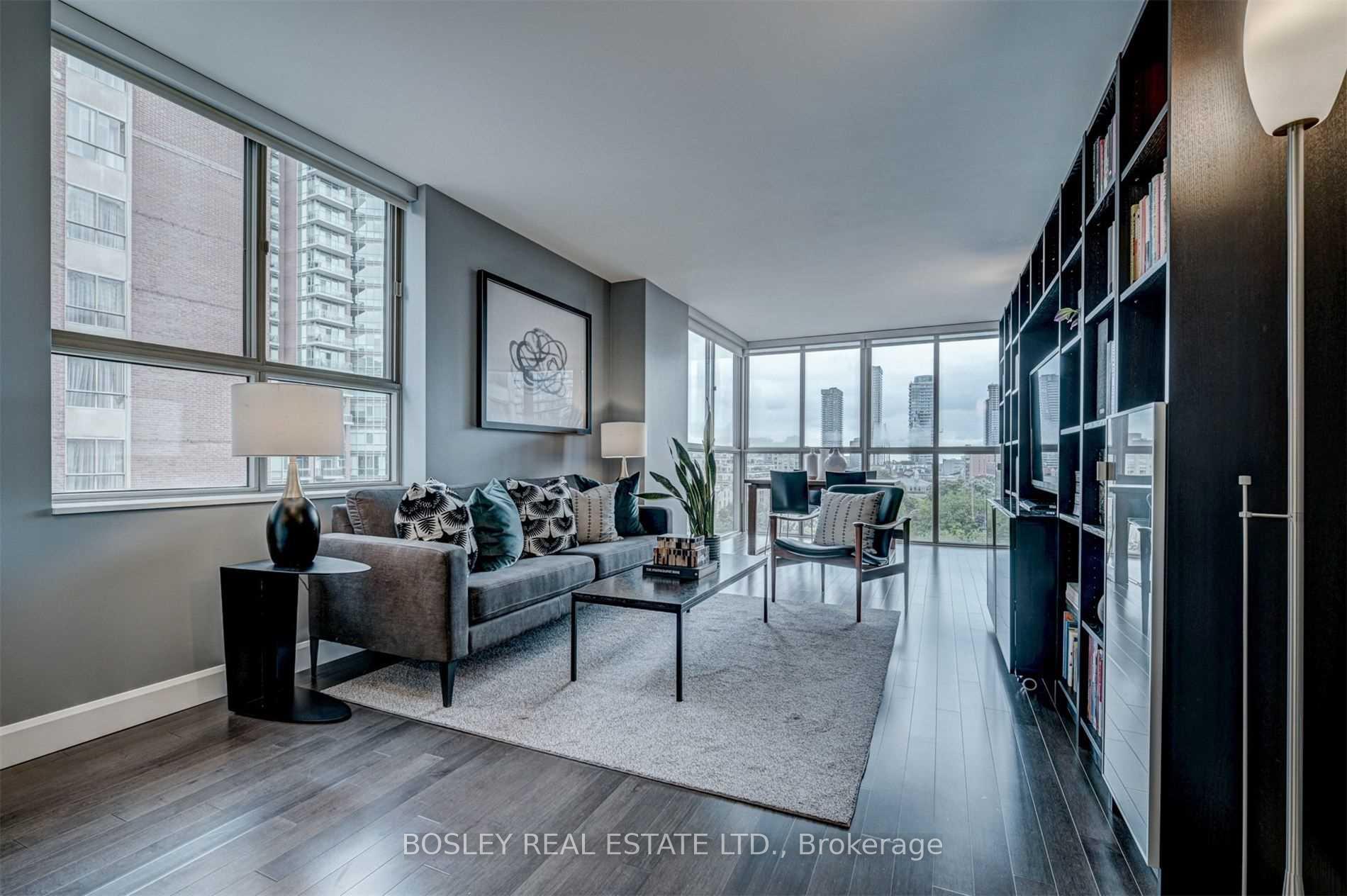 Photo 2 of Unit 802, 95 Lombard Street, Toronto, Church-Yonge Corridor — HOMEH