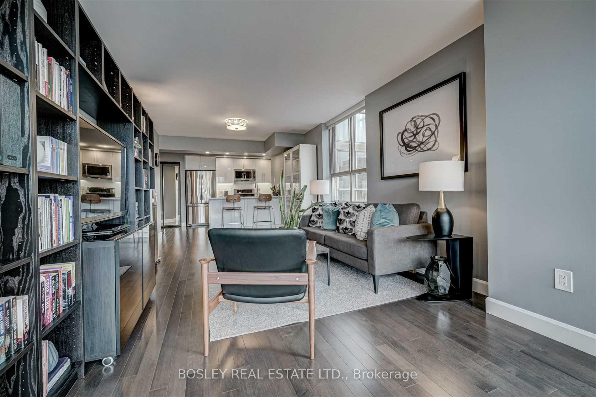 Photo 3 of Unit 802, 95 Lombard Street, Toronto, Church-Yonge Corridor — HOMEH