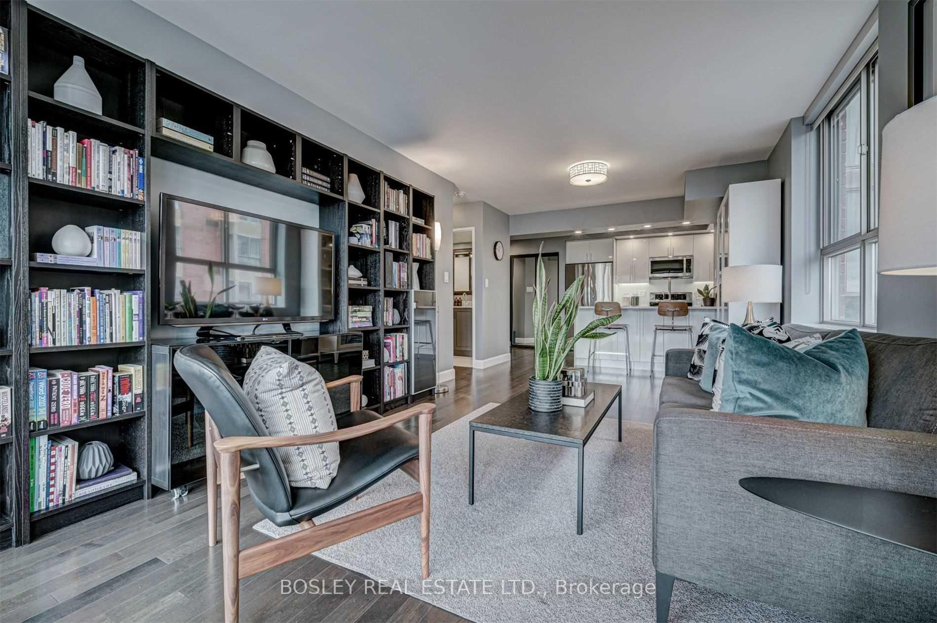 Photo 11 of Unit 802, 95 Lombard Street, Toronto, Church-Yonge Corridor — HOMEH