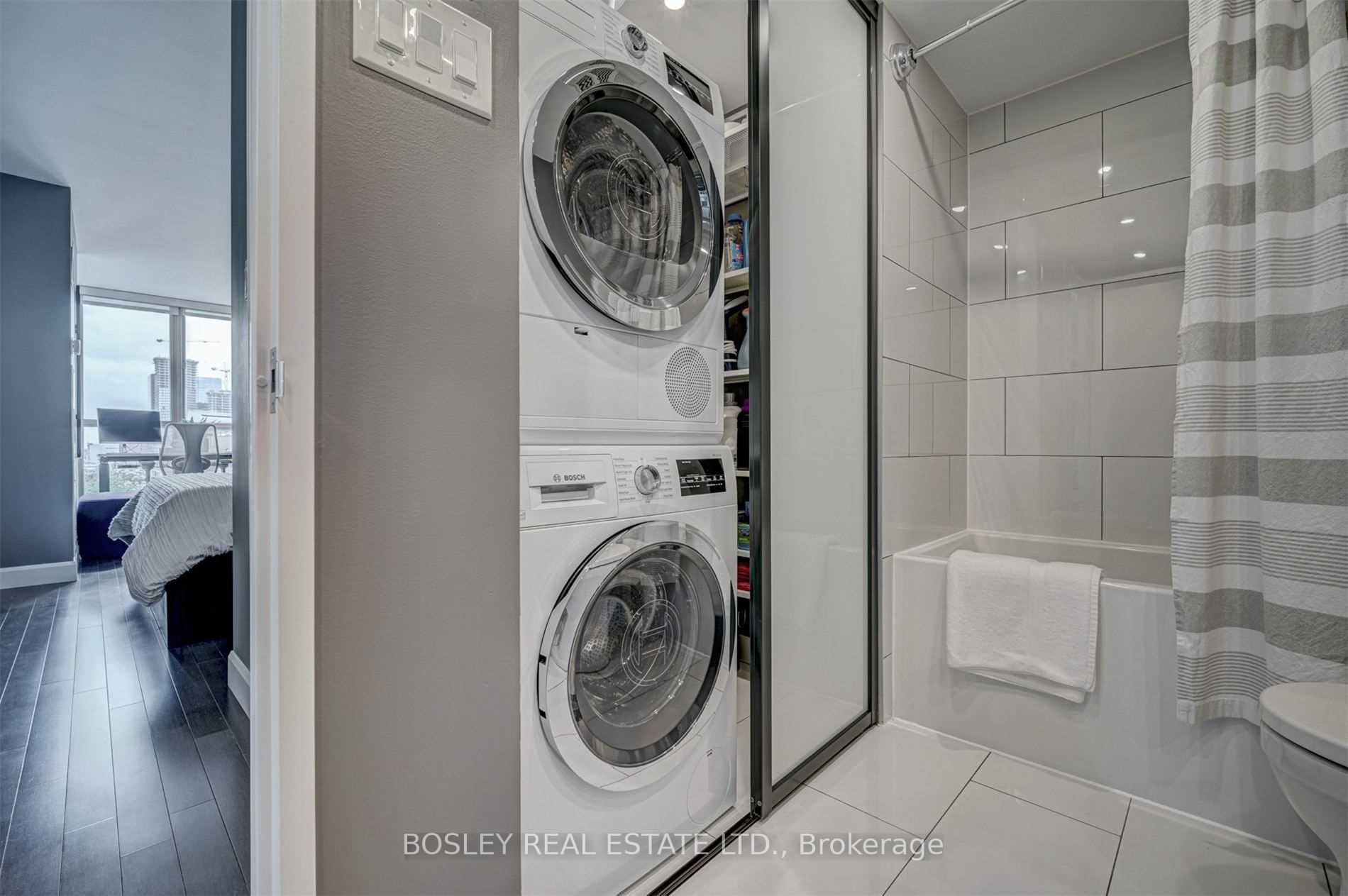 Photo 13 of Unit 802, 95 Lombard Street, Toronto, Church-Yonge Corridor — HOMEH
