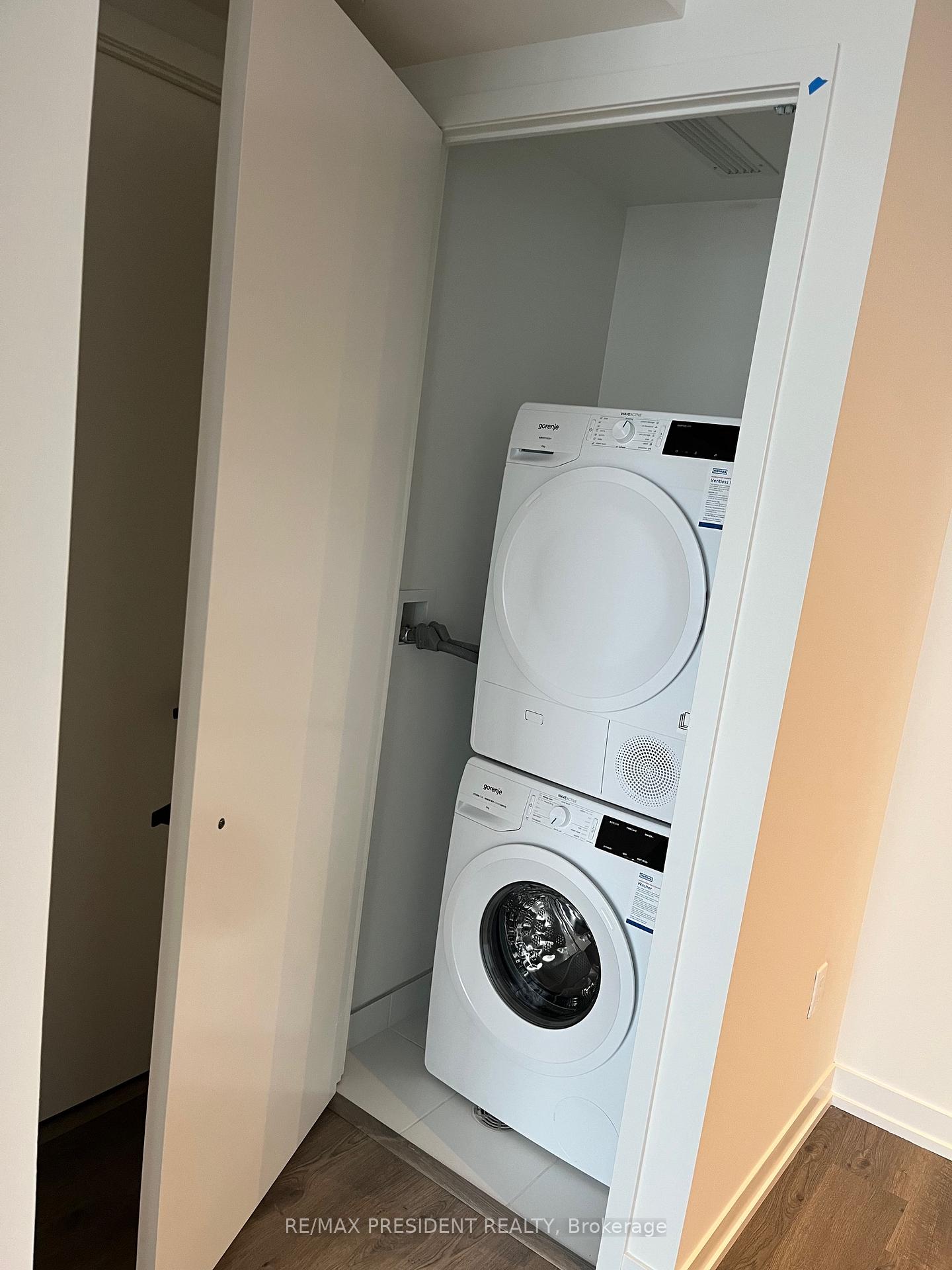 Photo 9 of Unit 2308, 195 commerce Street, Vaughan, Vaughan Corporate Centre — HOMEH