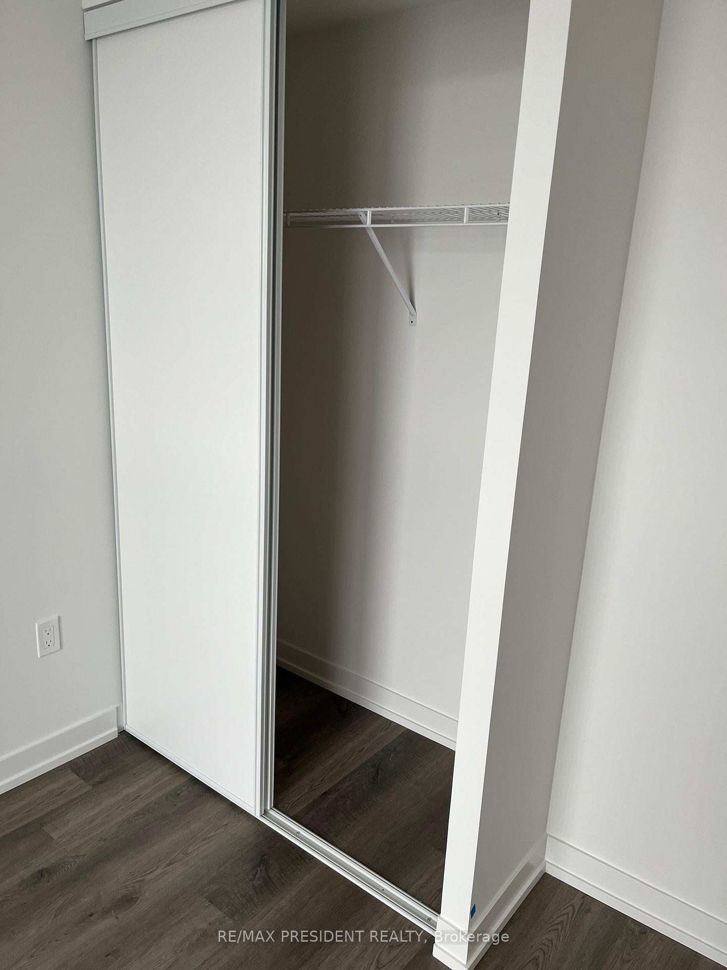 Photo 5 of Unit 2308, 195 commerce Street, Vaughan, Vaughan Corporate Centre — HOMEH
