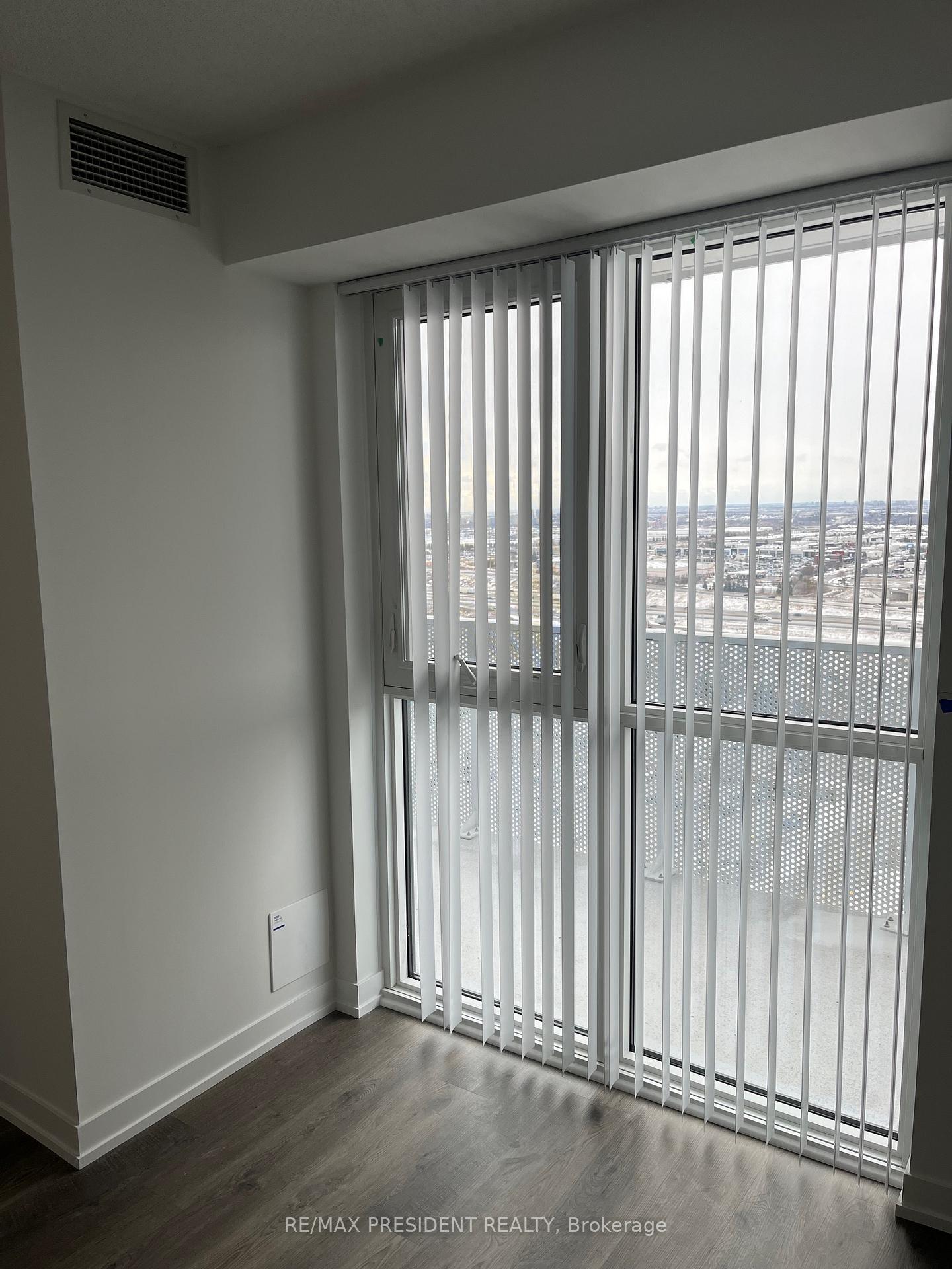 Photo 4 of Unit 2308, 195 commerce Street, Vaughan, Vaughan Corporate Centre — HOMEH