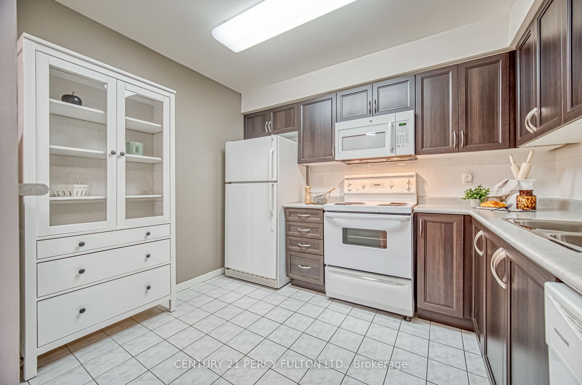 Photo 5 of Unit 114, 1000 The Esplanade N, Pickering, Town Centre — HOMEH