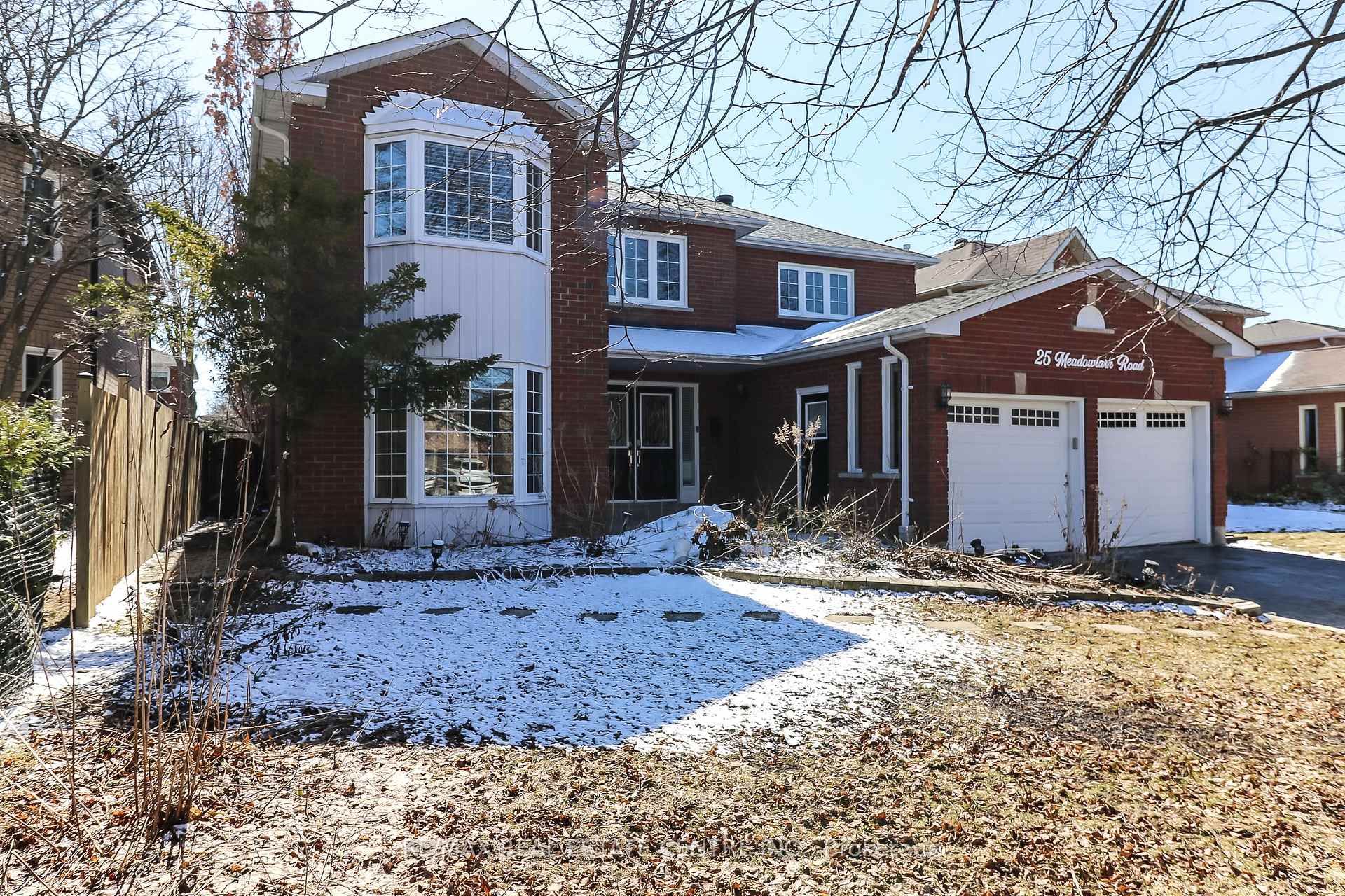 Front of 25 Meadowlark Road
