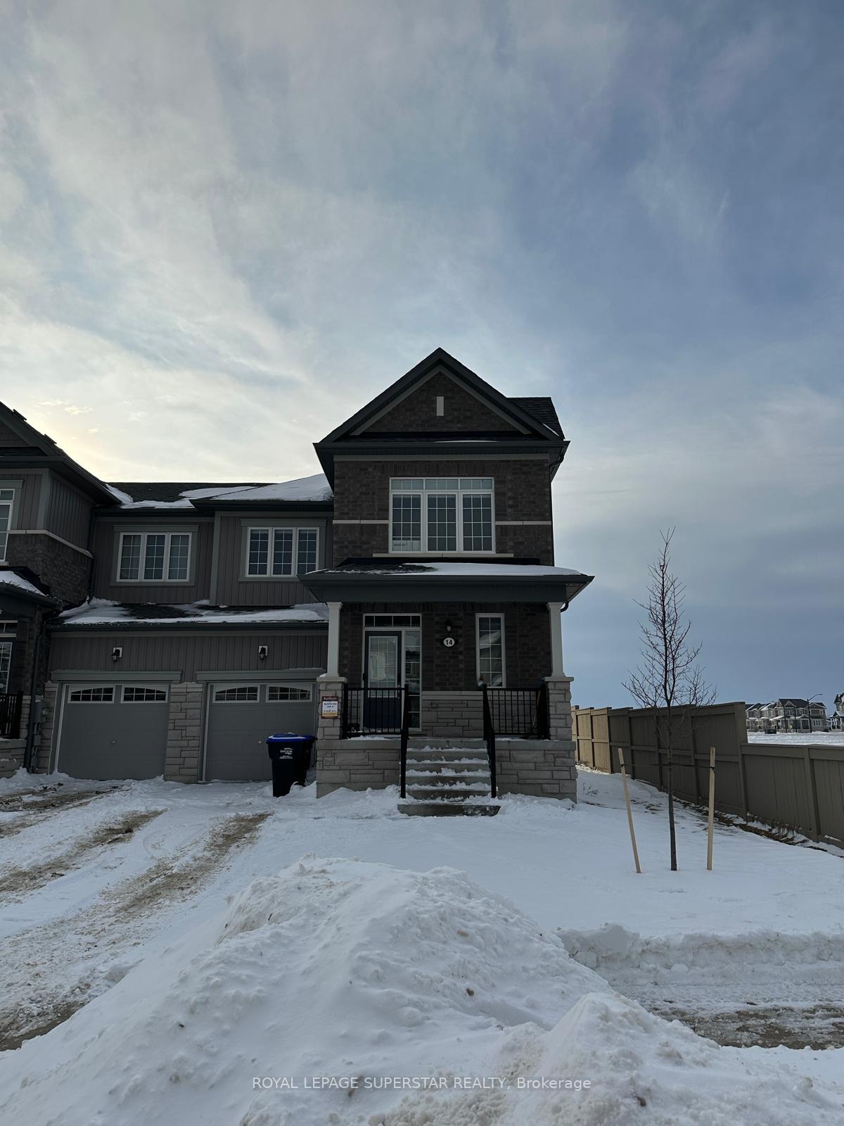 Photo 4 of 14 Stately Drive, Wasaga Beach — HOMEH