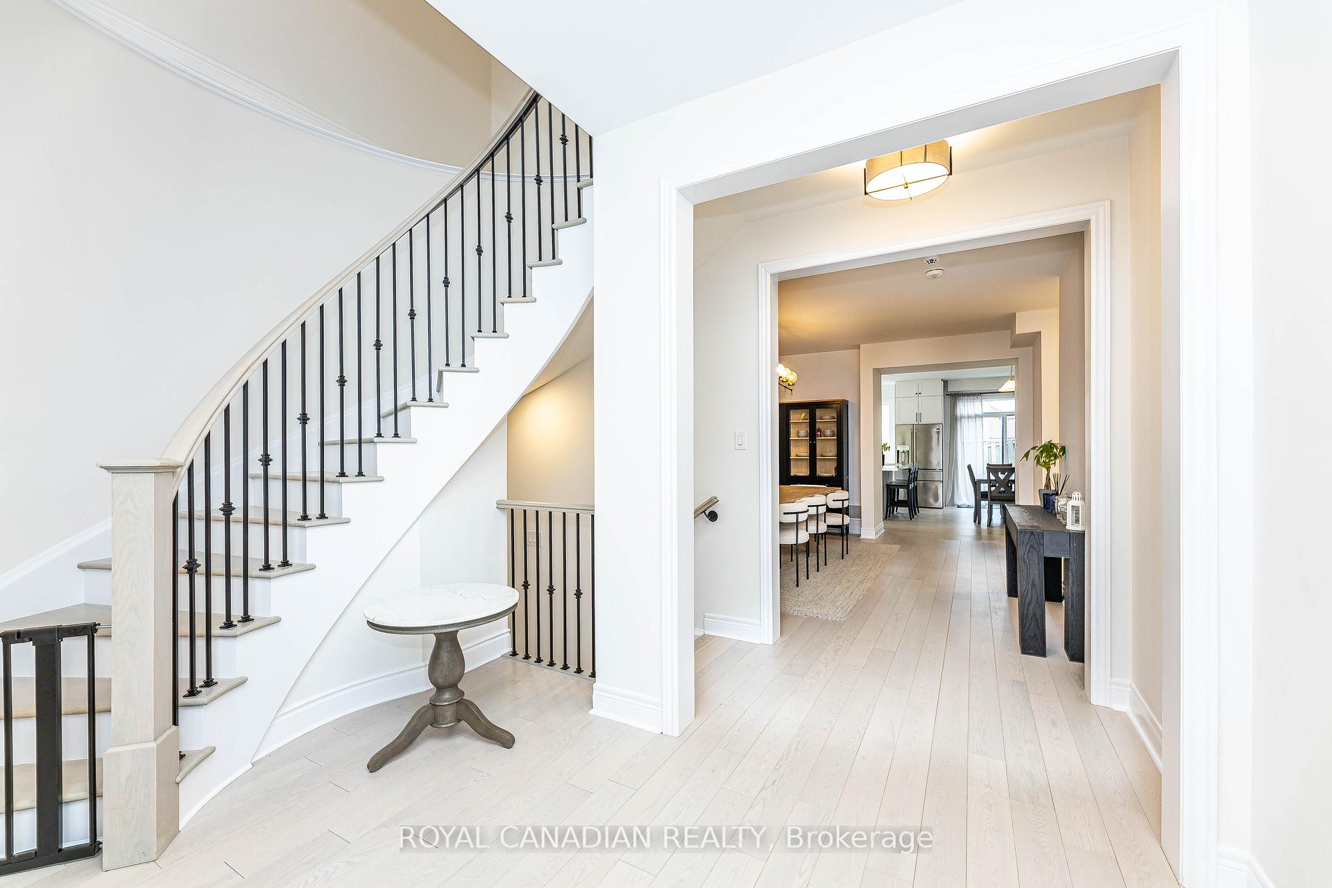Photo 5 of 111 Jinnah Avenue, Markham, Middlefield — HOMEH